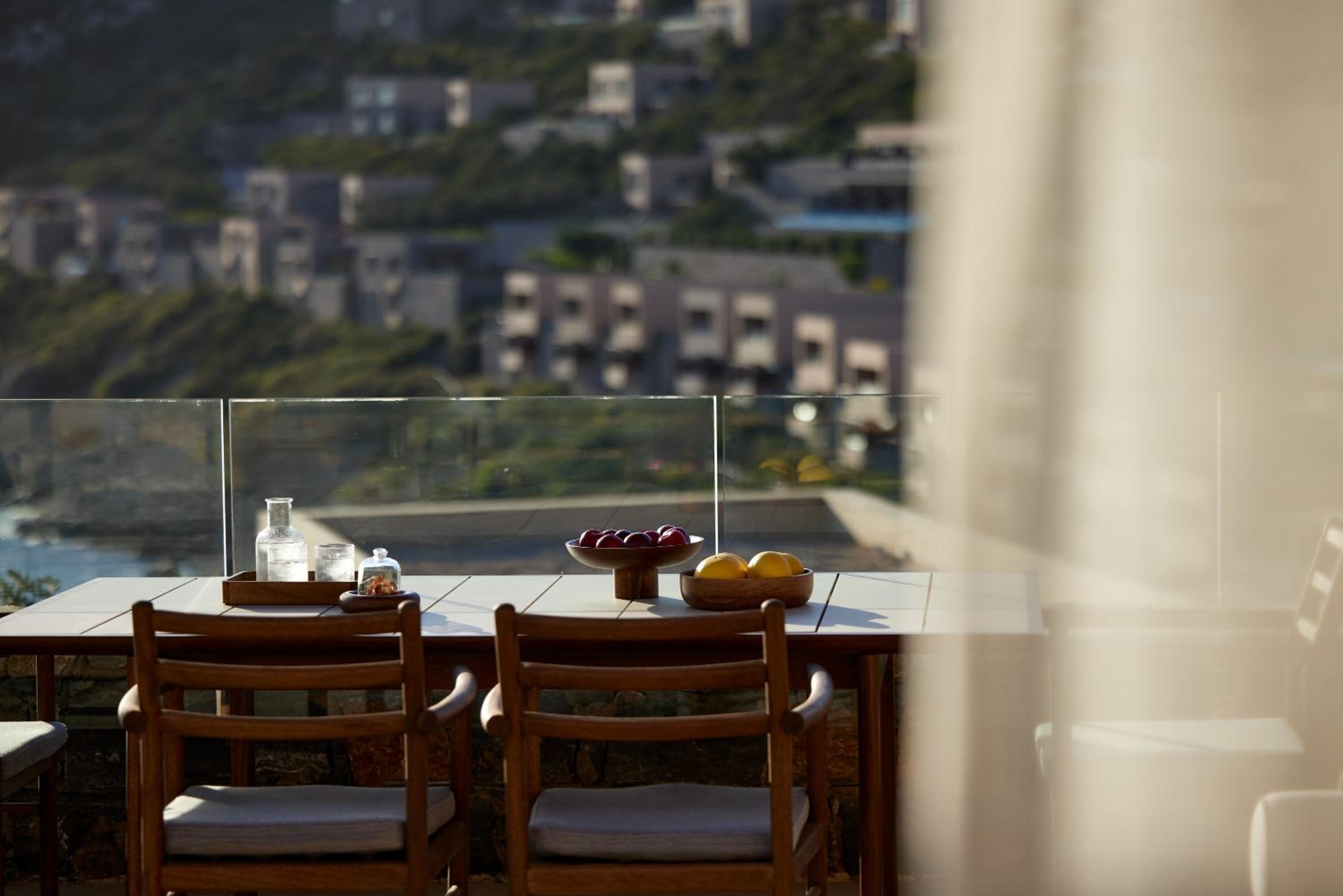 The Collection One Bedroom Suite with Sea View and Private Pool - Photo 24