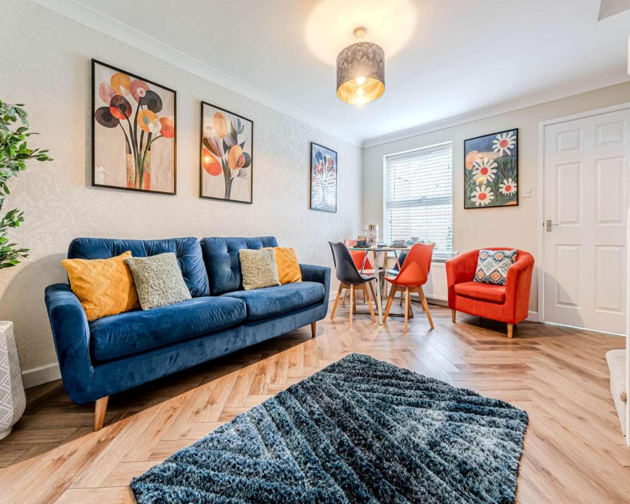Three-Bedroom House photo 1