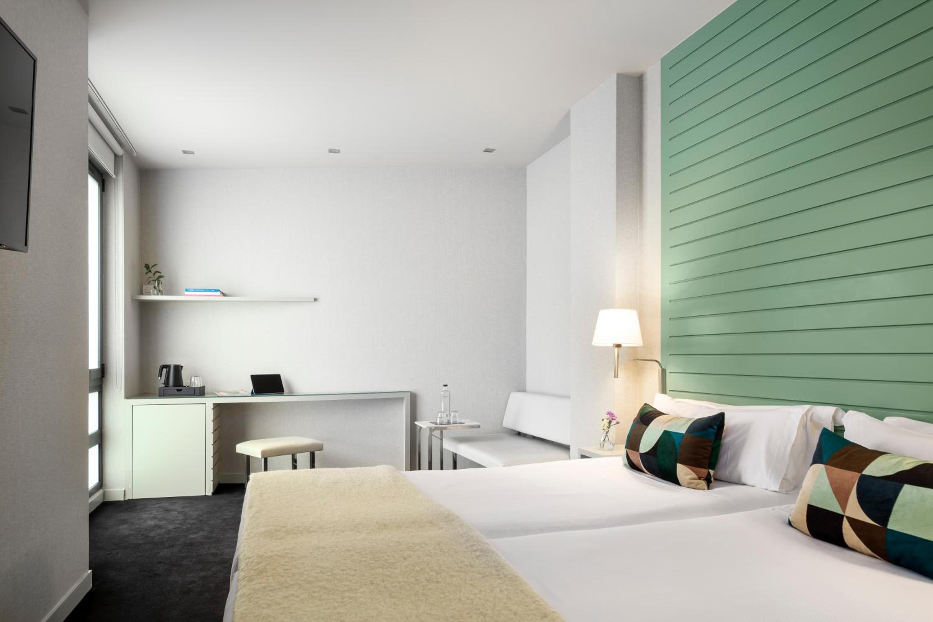 Urban Executive Room - Photo 2