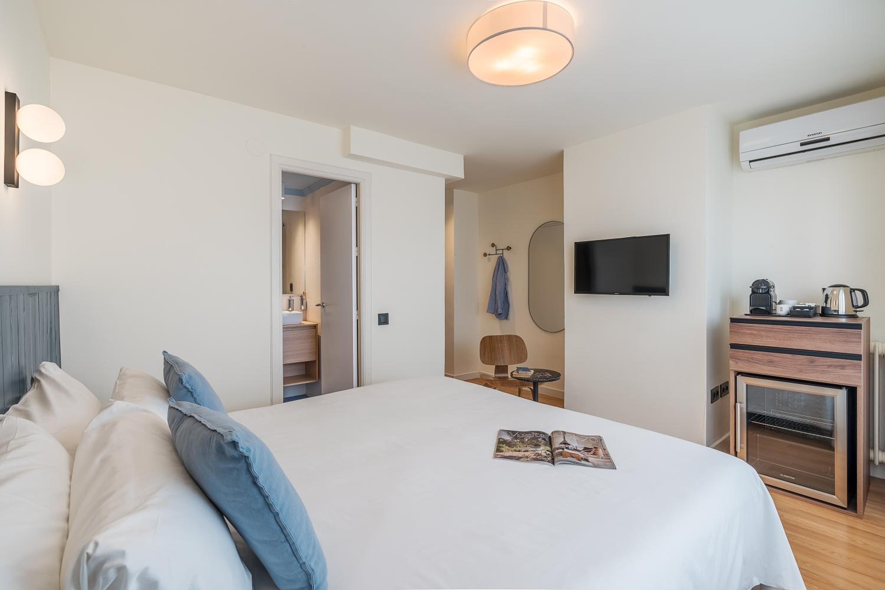 Superior Queen Room - Photo 8