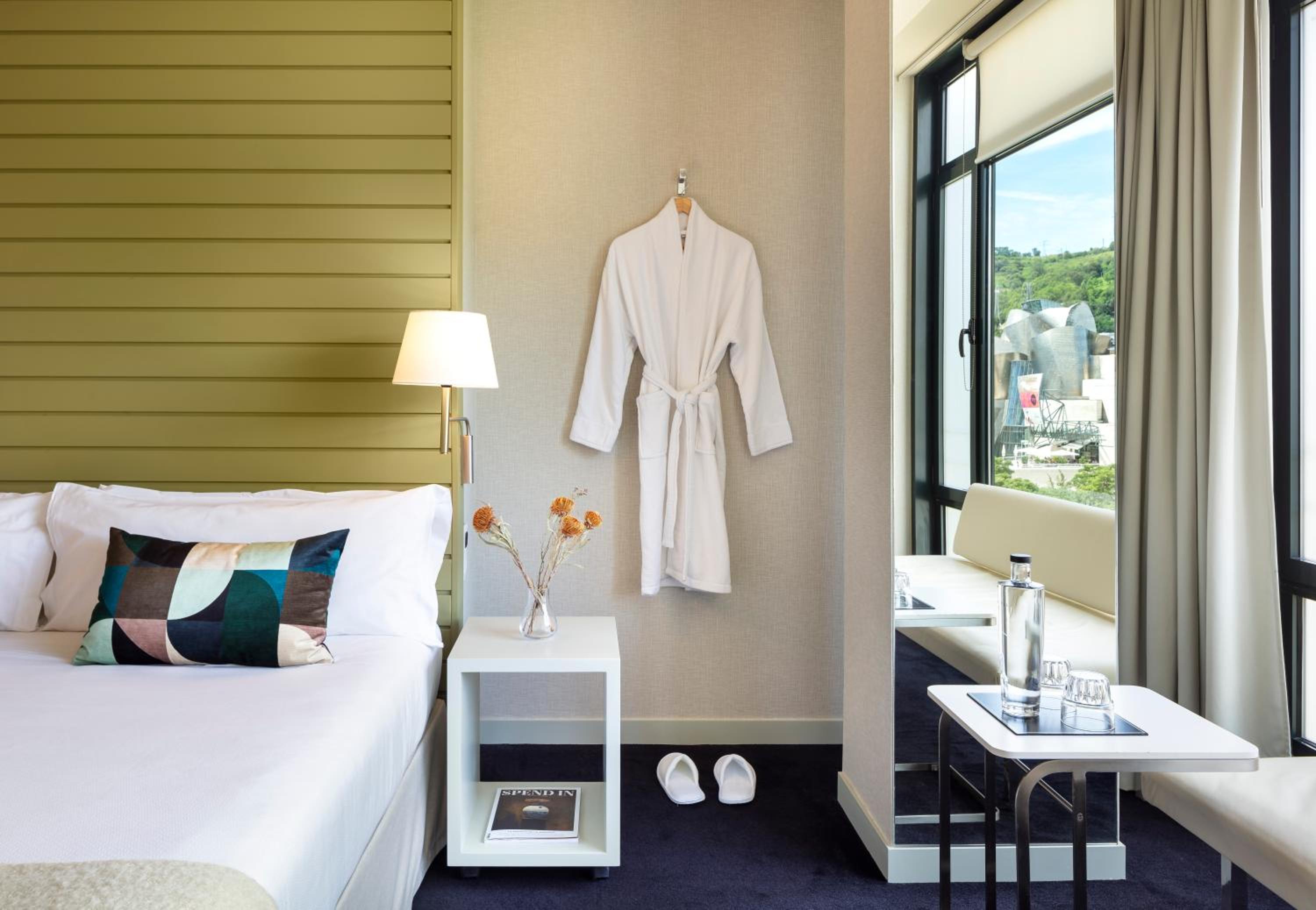 Premium Room with Guggenheim views - Photo 2