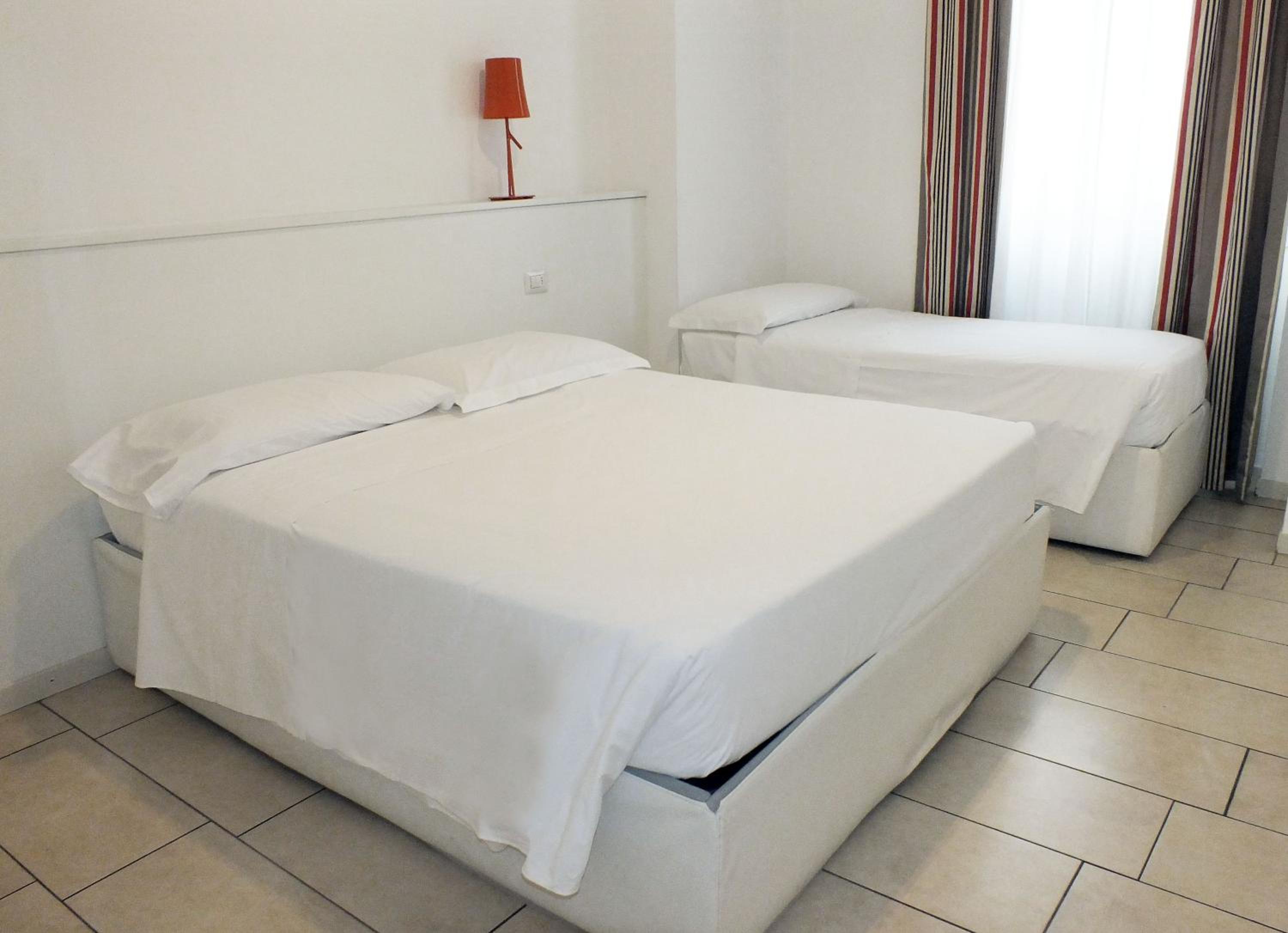One-Bedroom Apartment (5 Adults)