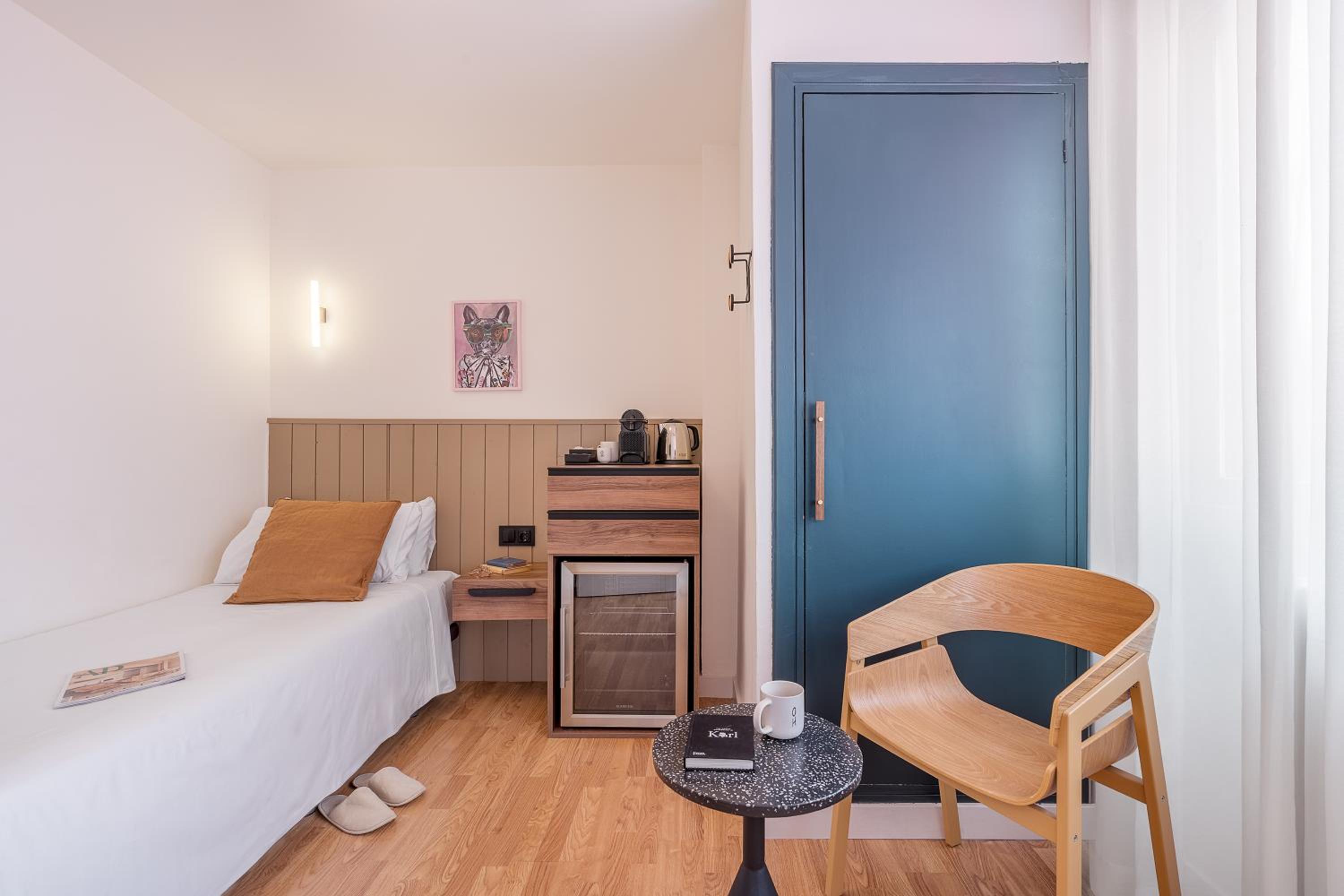 Single Room photo 2
