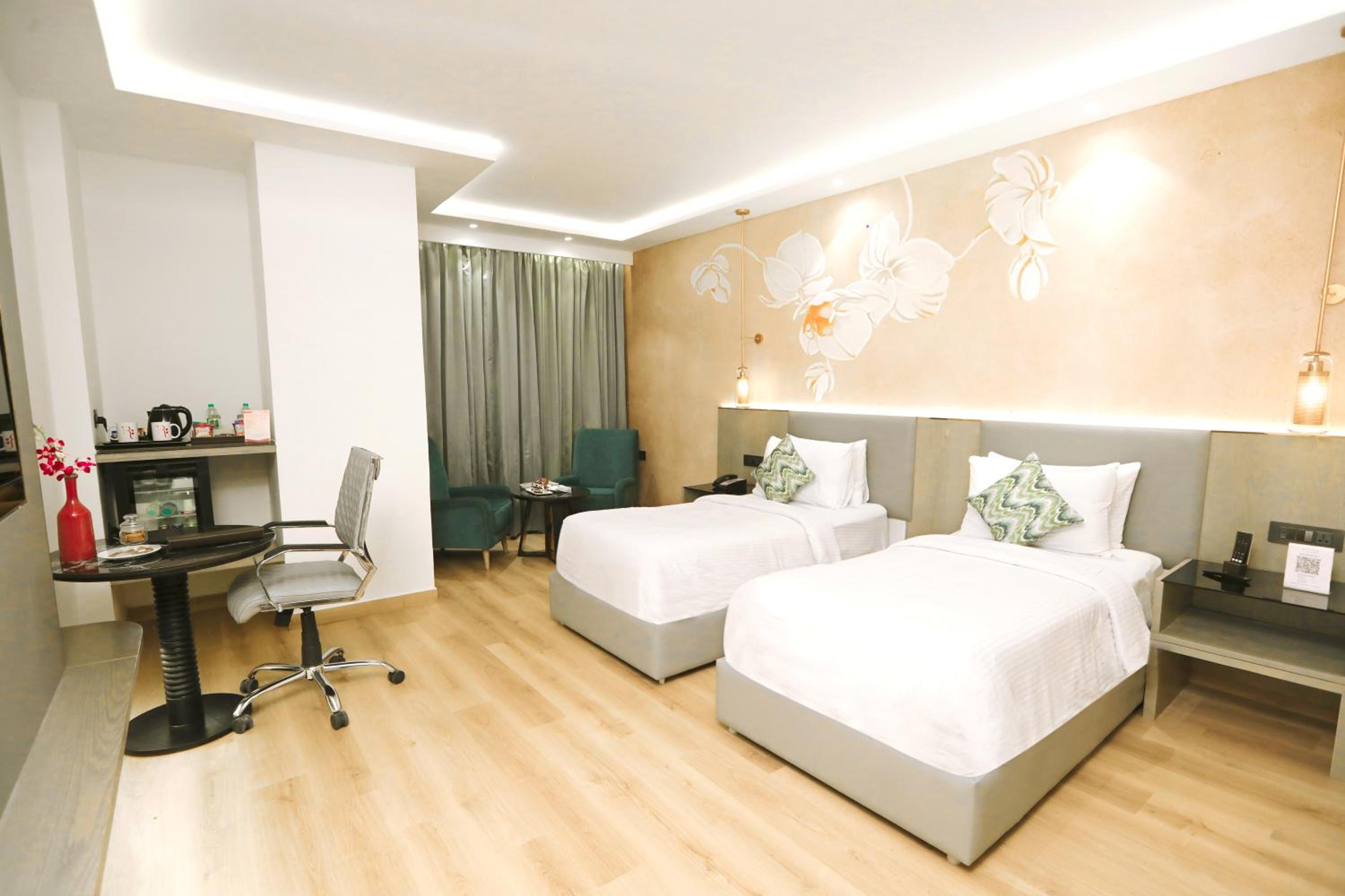 Executive Twin Room - Enjoy Happy Hour 1+1 mocktail Timing - 11 am - 7 Pm photo 2