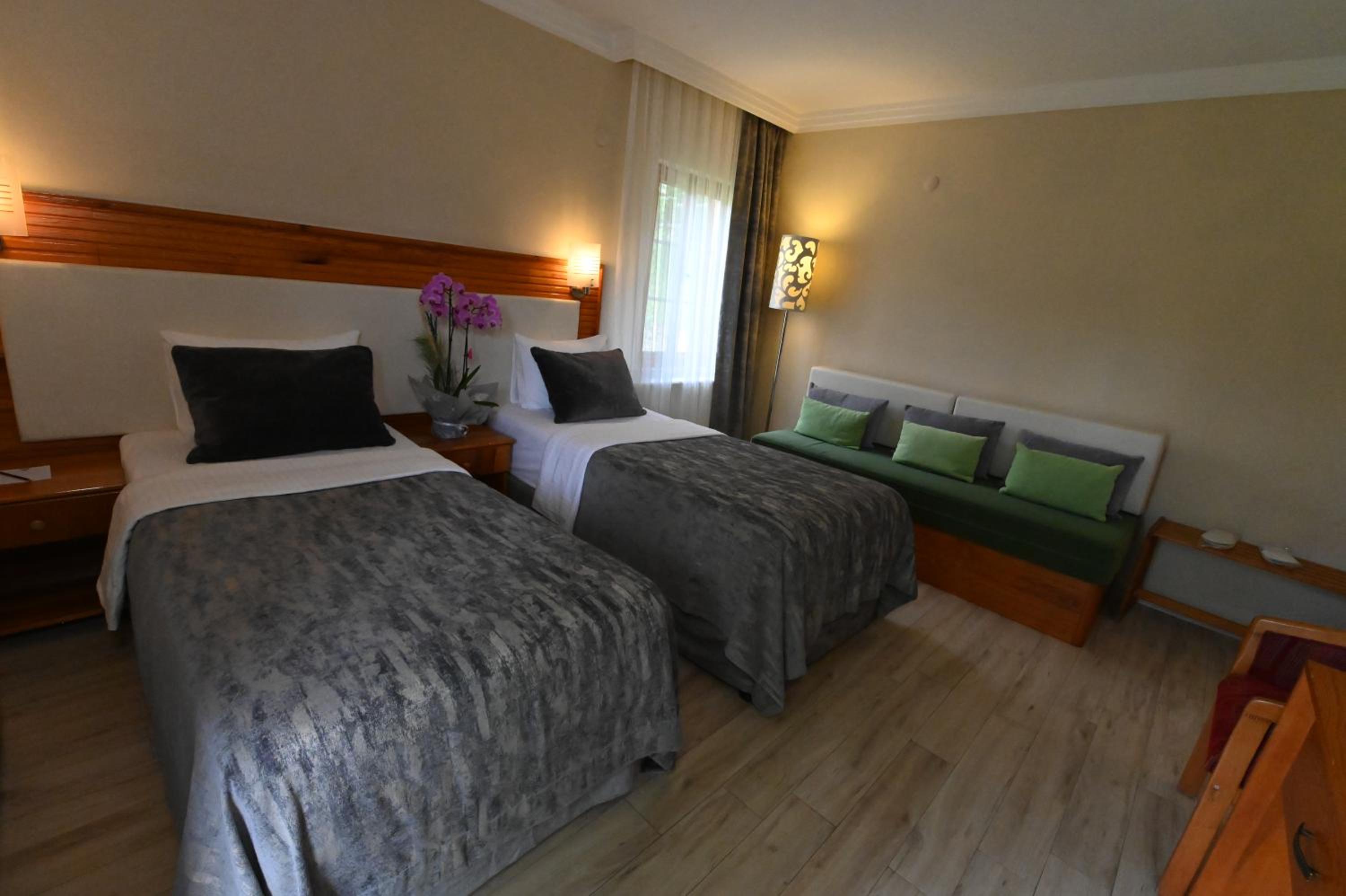 Standard Room photo 2