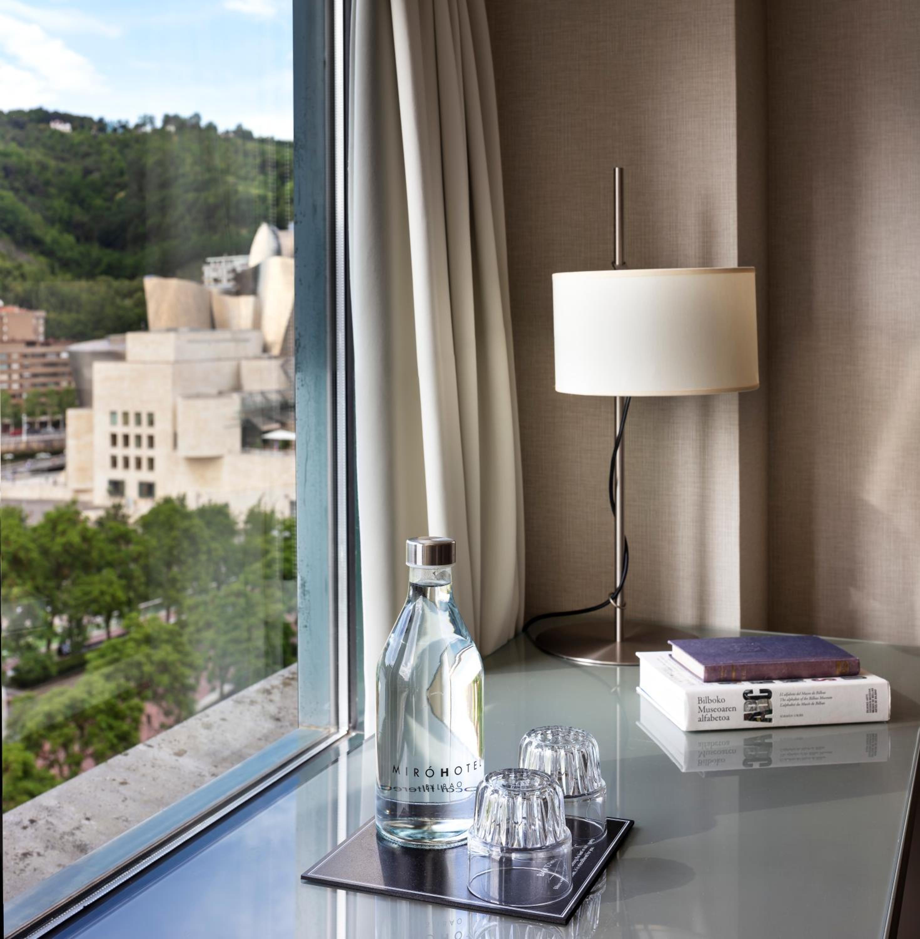 Junior Suite with Guggenheim views - Photo 5
