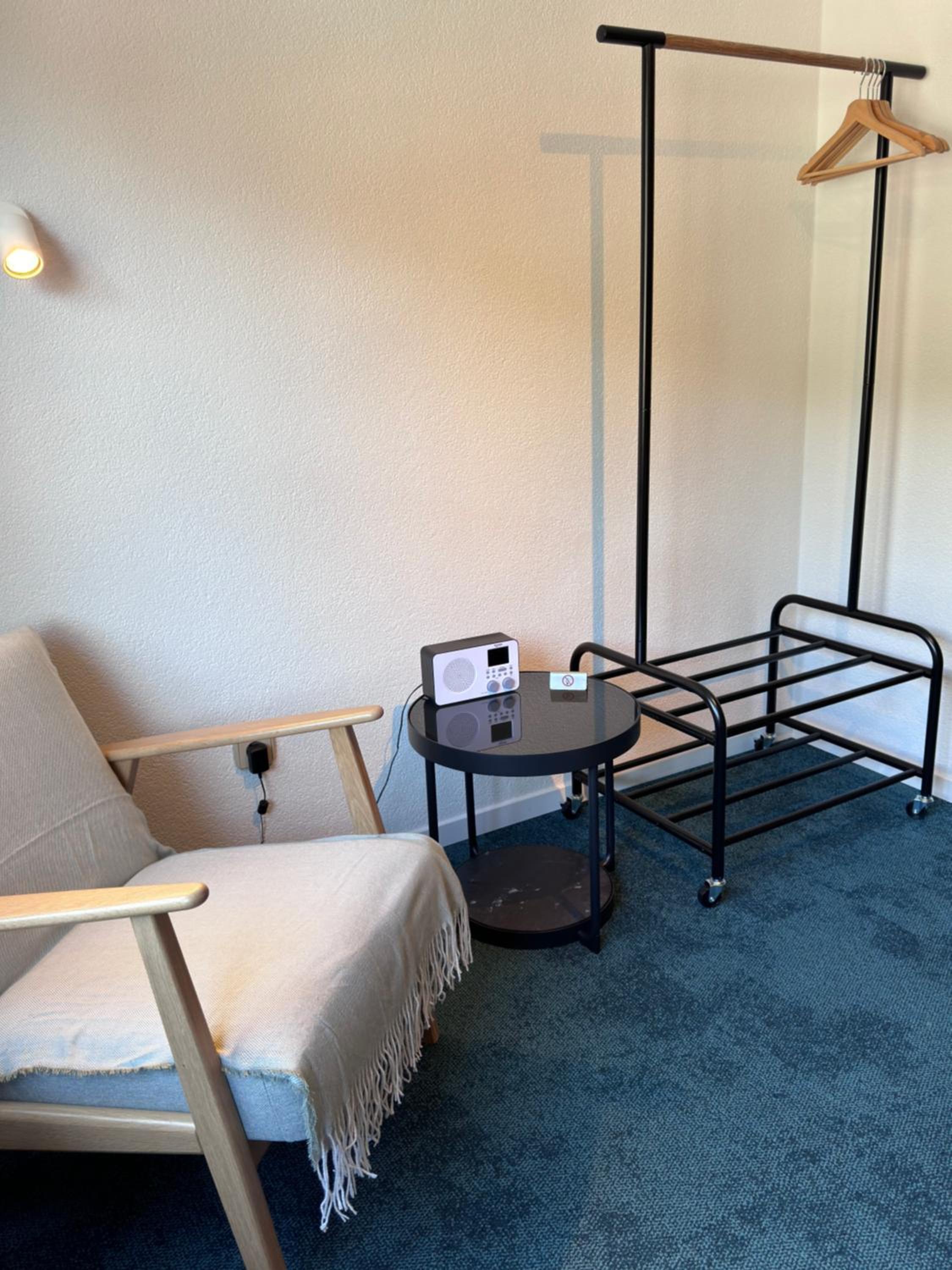 Single Room with Shared Shower and Toilet photo 1