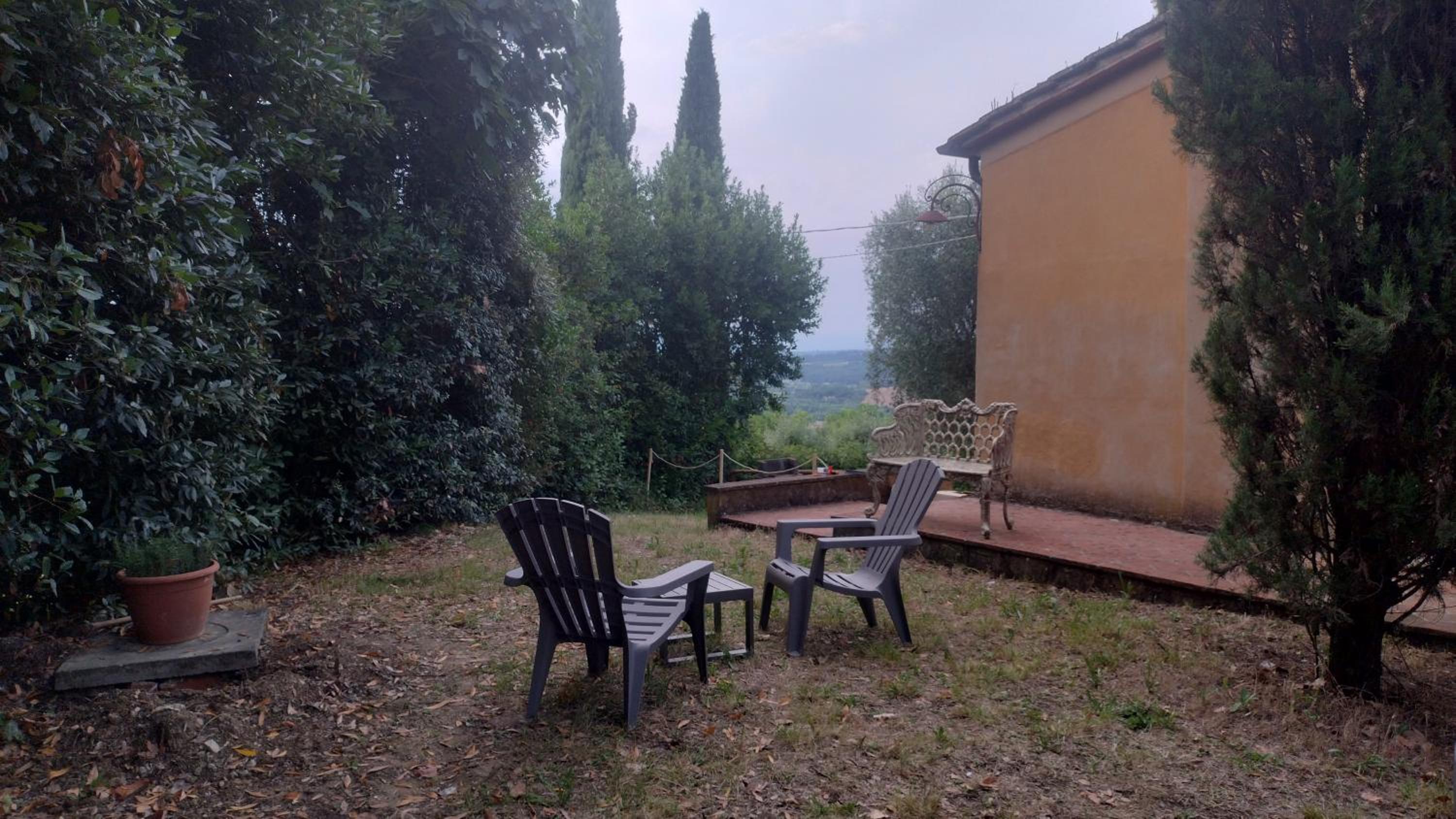 One-Bedroom Apartment With Garden photo 3