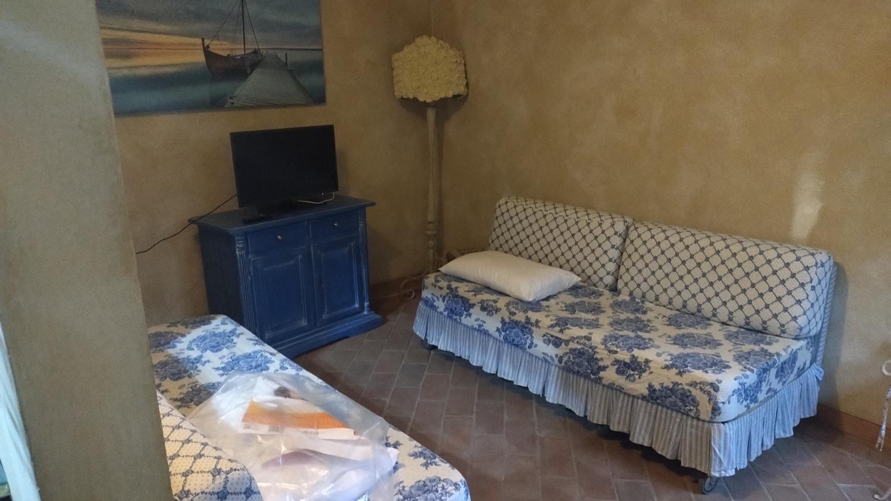 One-Bedroom Apartment With Garden photo 1