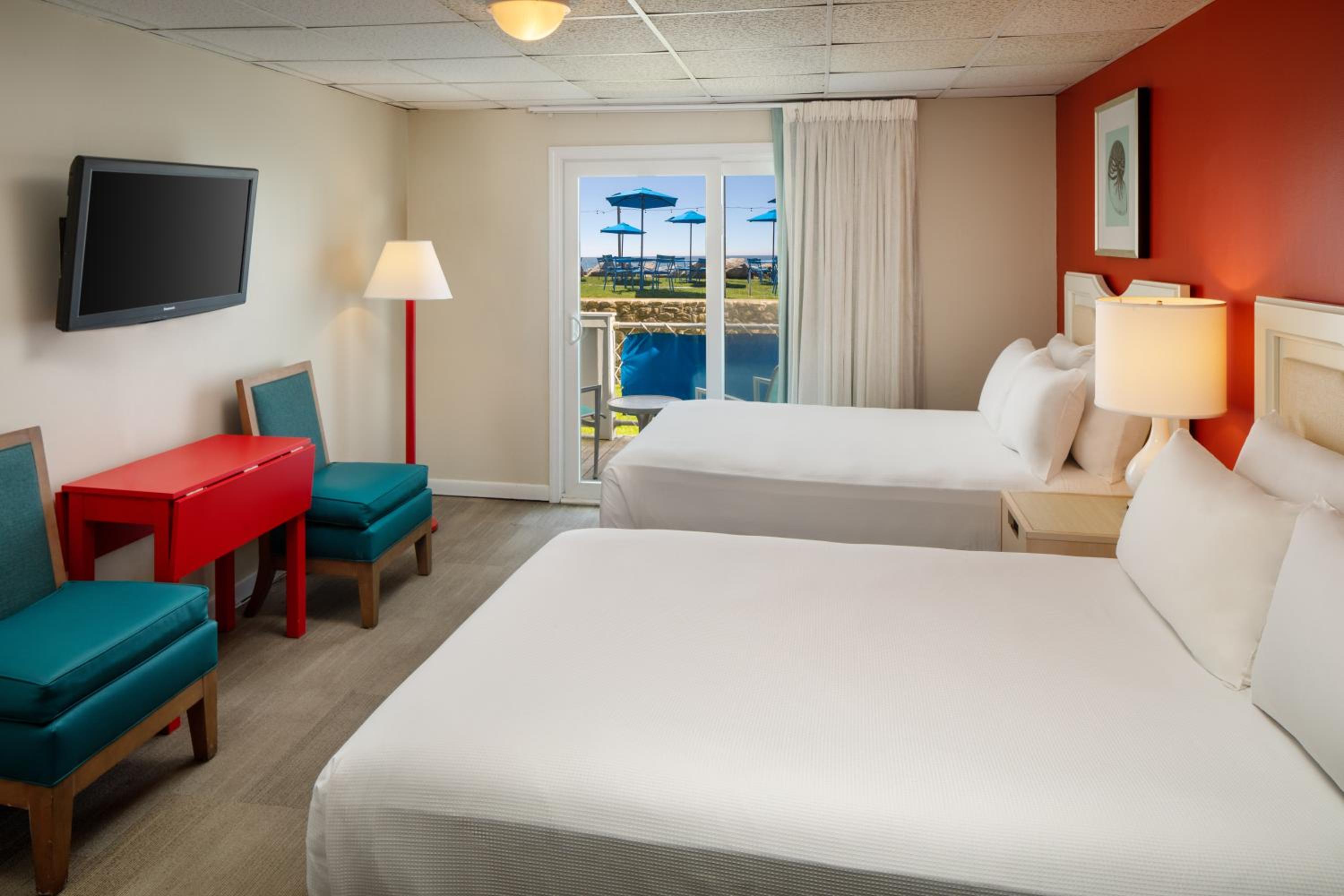 Double Room with Two Double Beds and Restricted Oceanview
