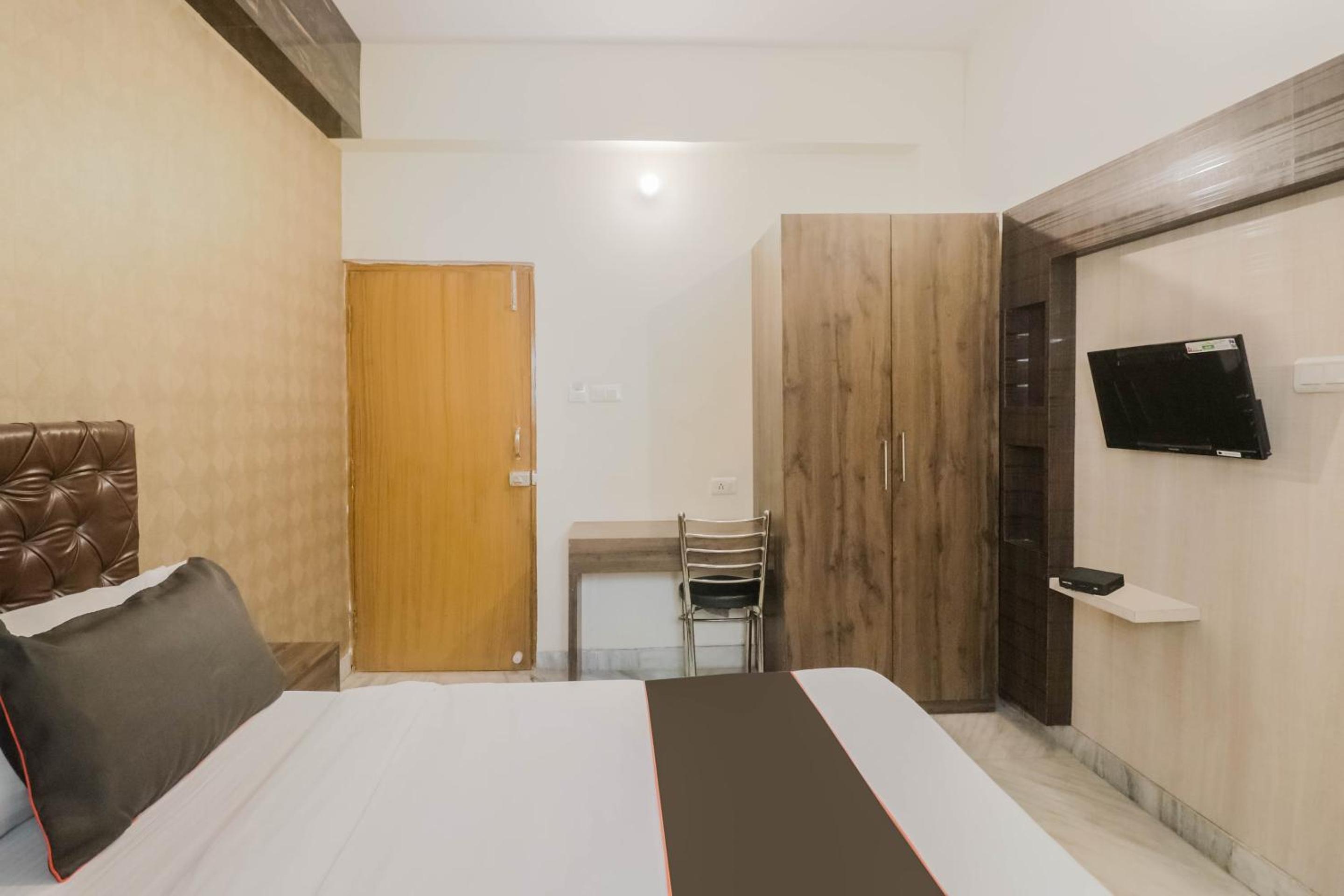 Classic Triple Room photo 2