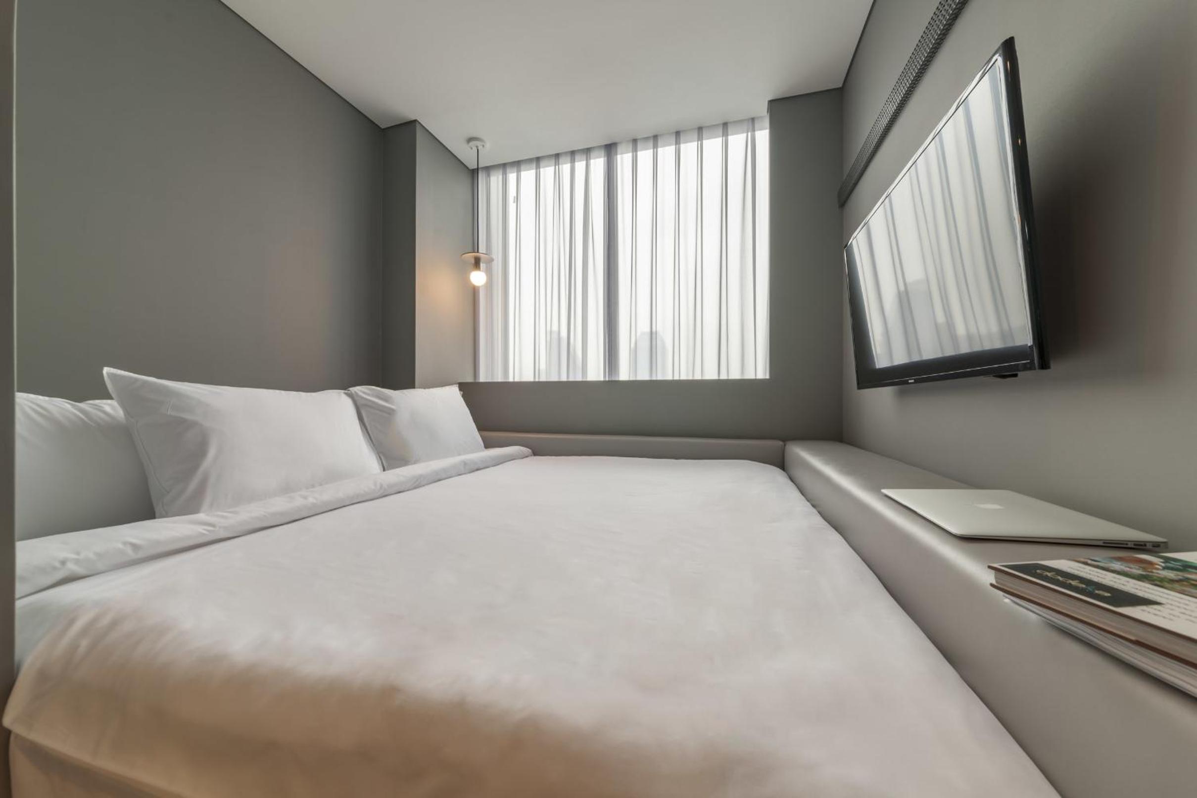 Double Room with 1pax photo 2