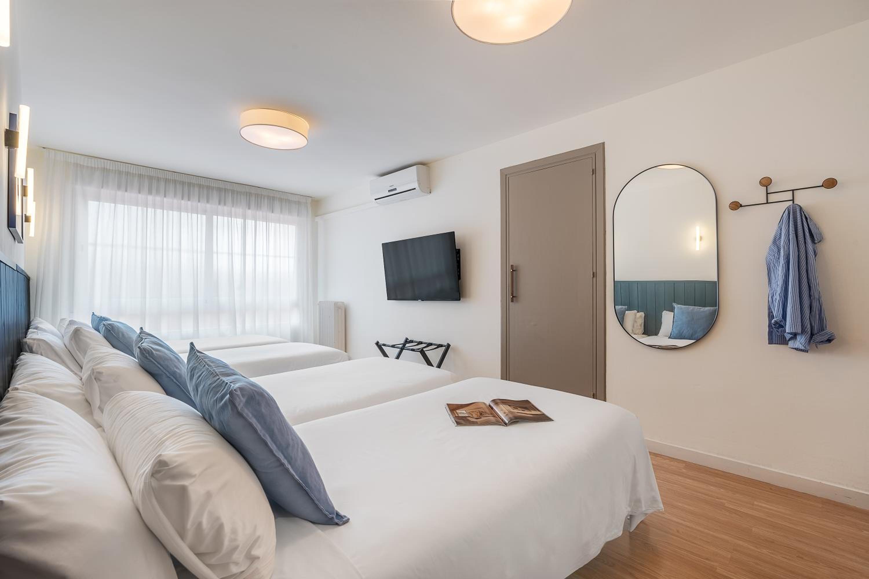 Quadruple Room - Photo 4
