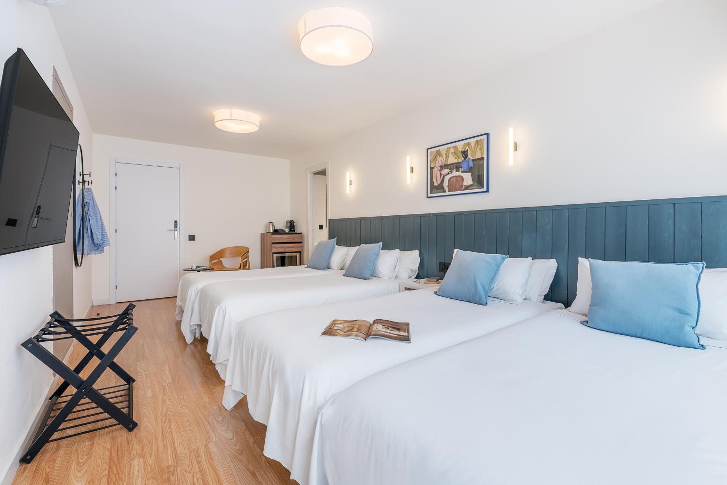 Quadruple Room - Photo 2