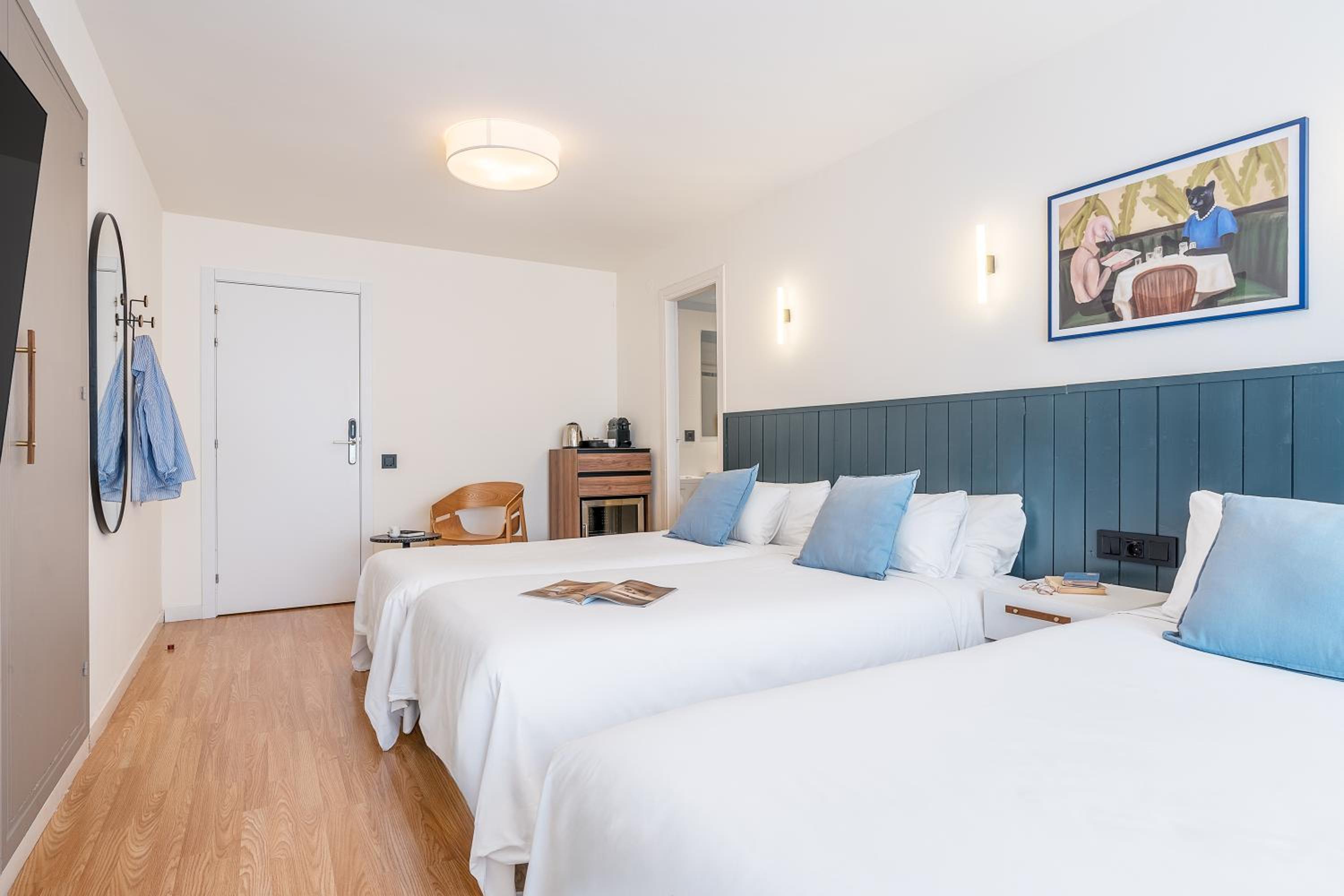 Quadruple Room - Photo 3