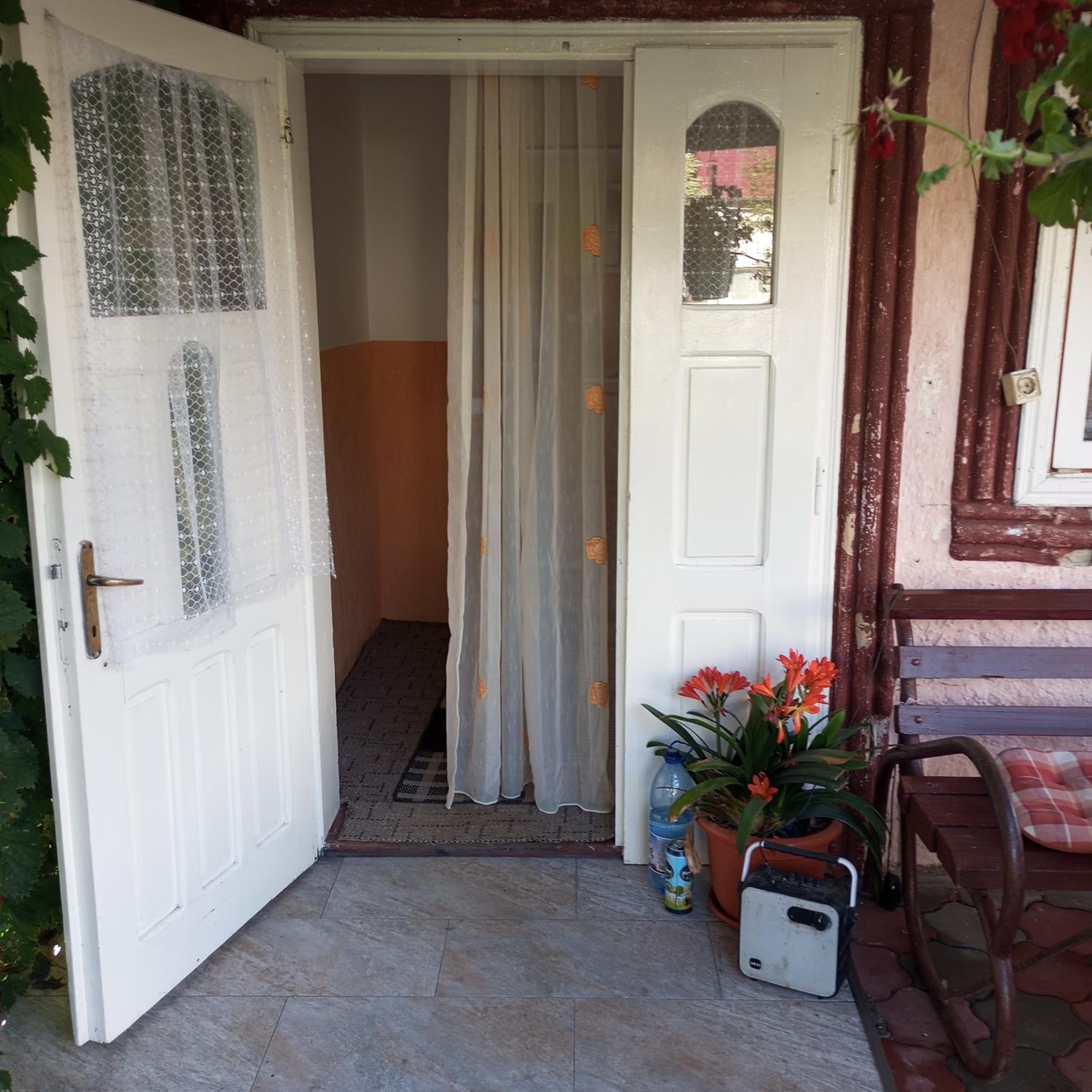 One-Bedroom House photo 2
