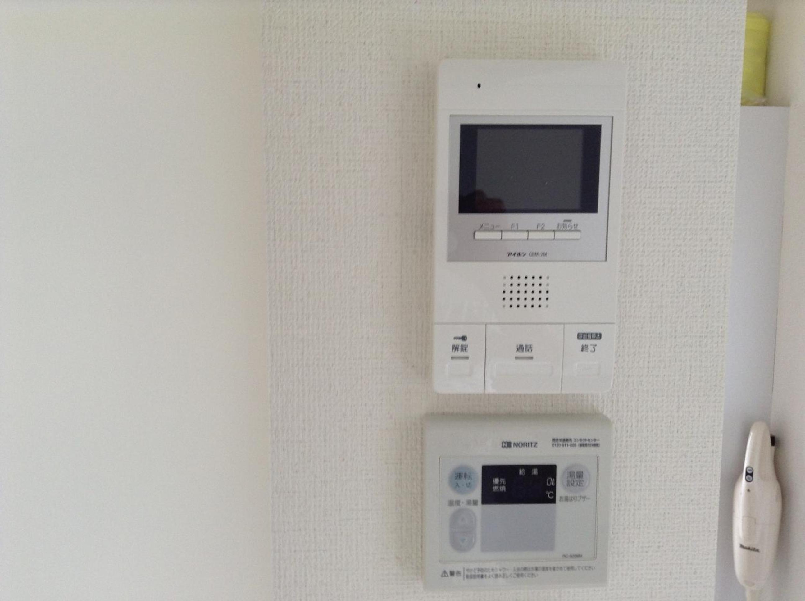 Apartment with Loft [101] photo 3