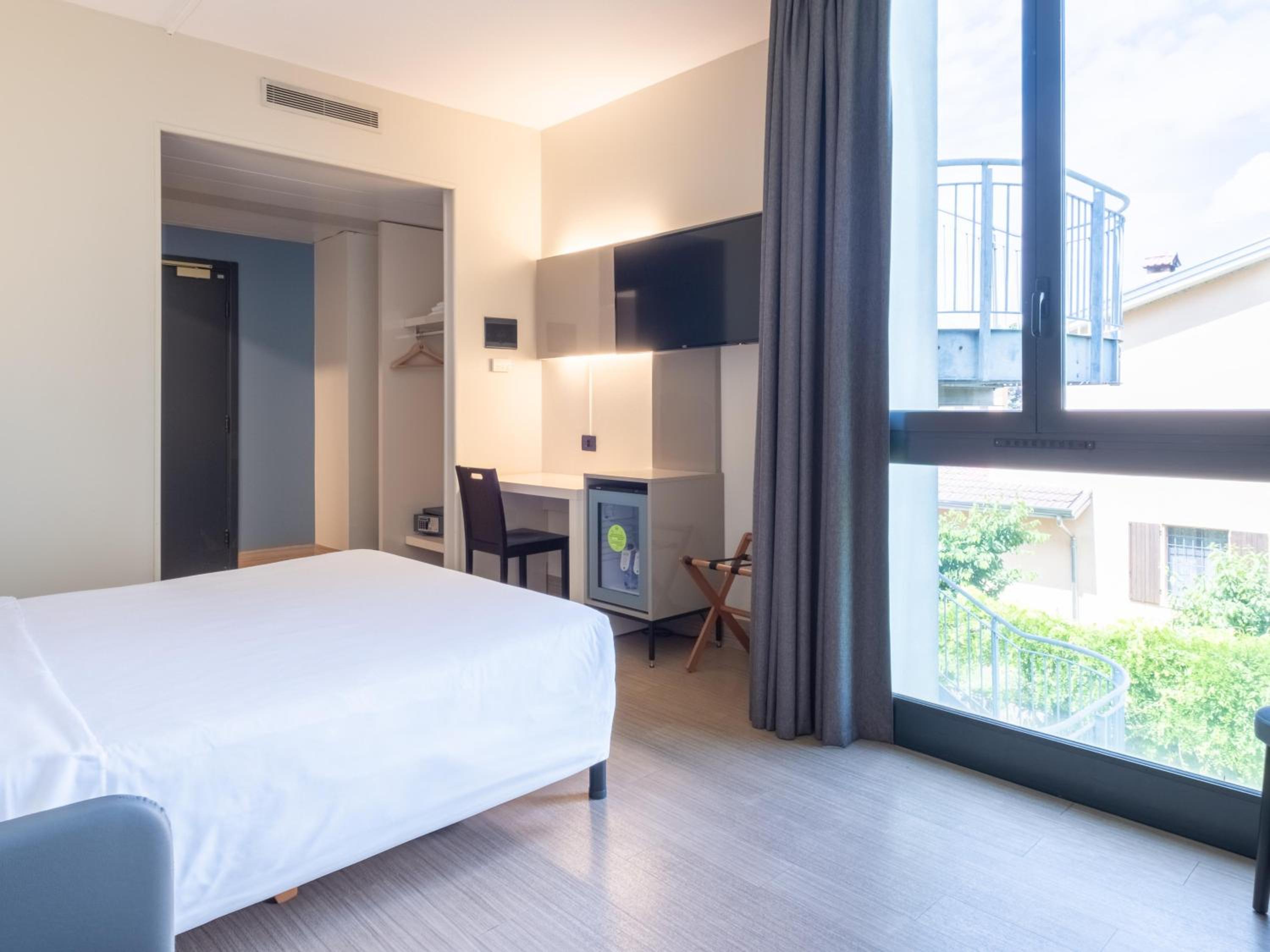 Superior Double Room - Photo 2