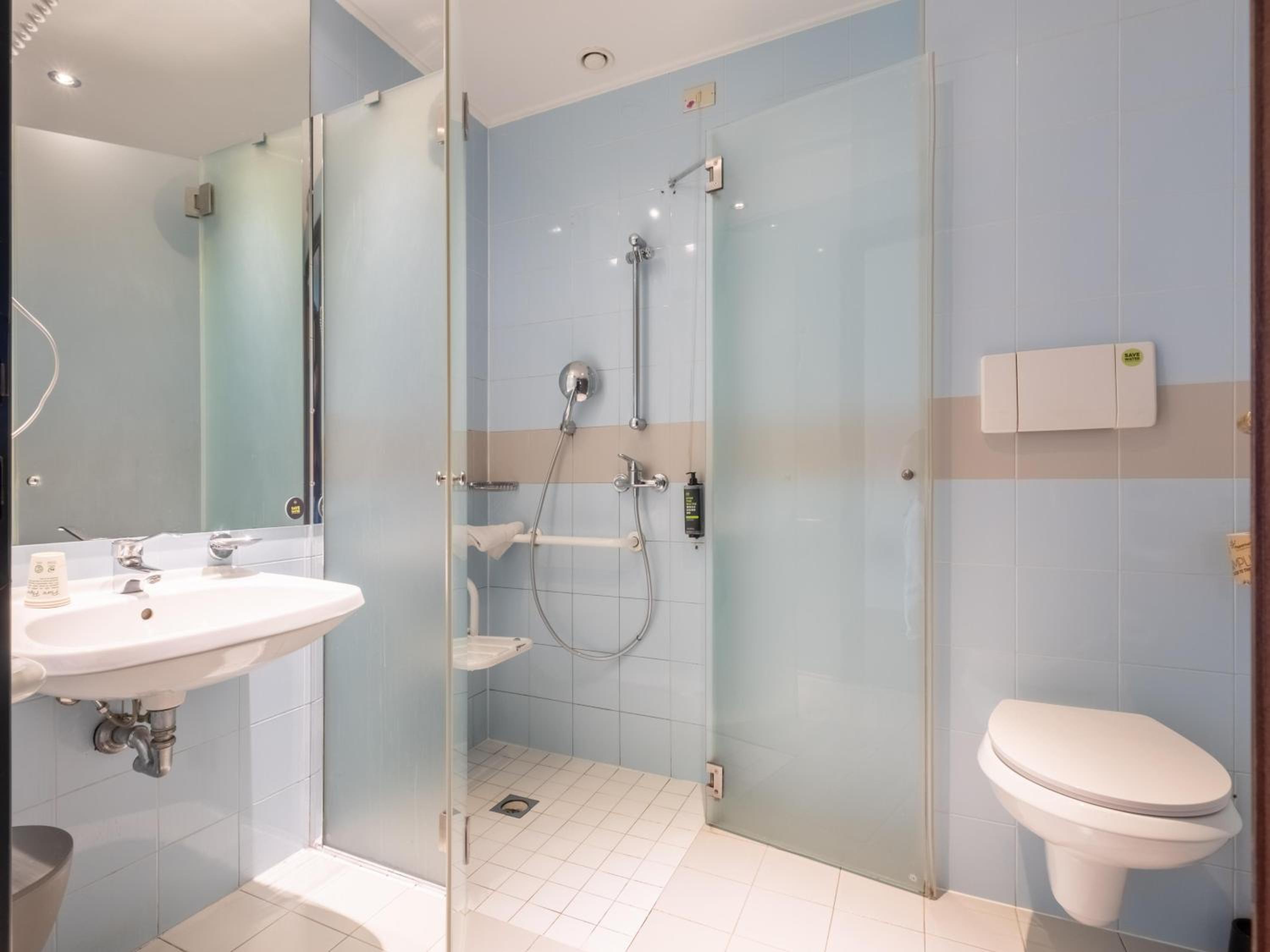 Triple Room - Disability Access - Photo 2