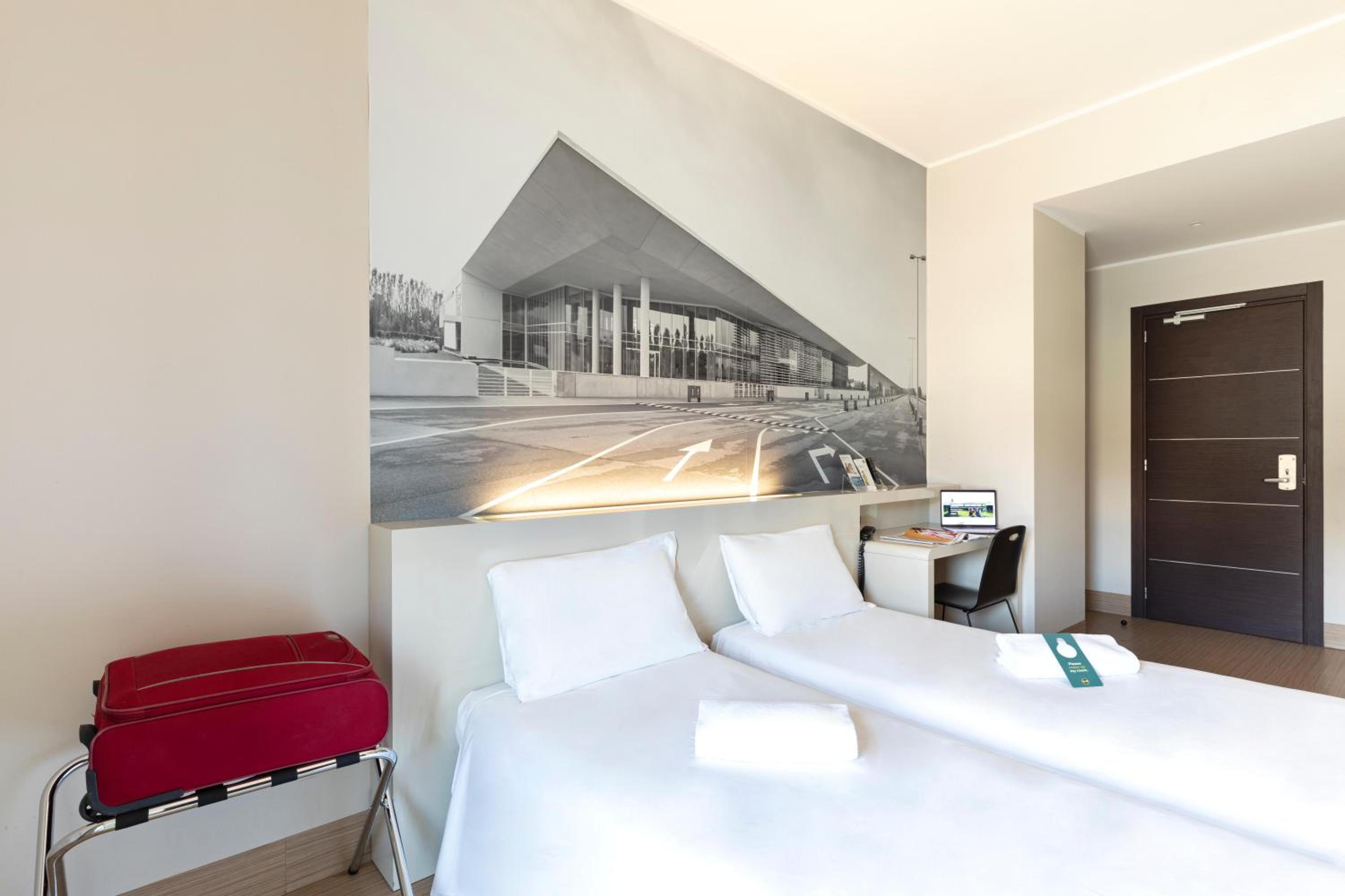 Superior Twin Room photo 2