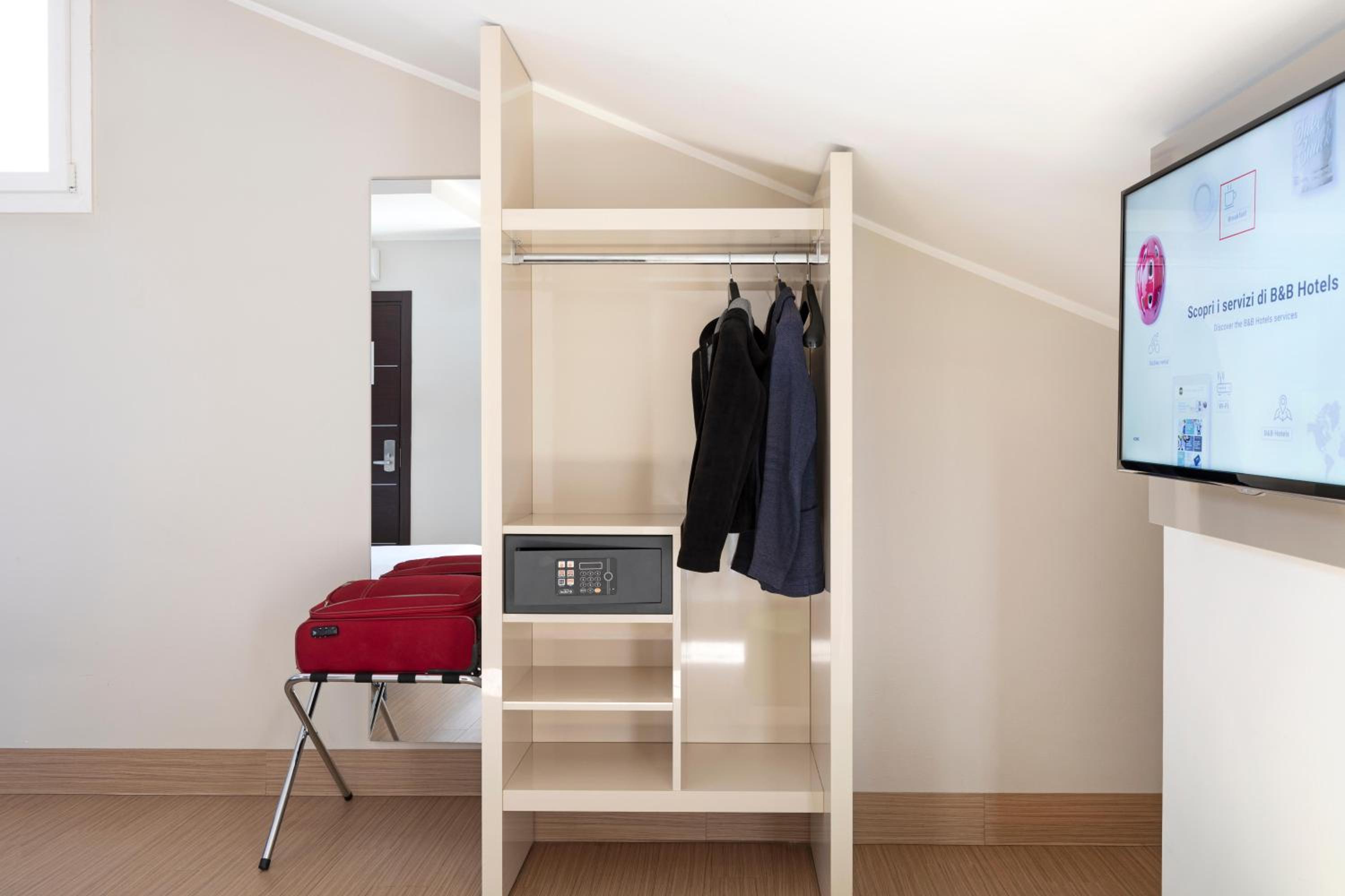 Single Room photo 3