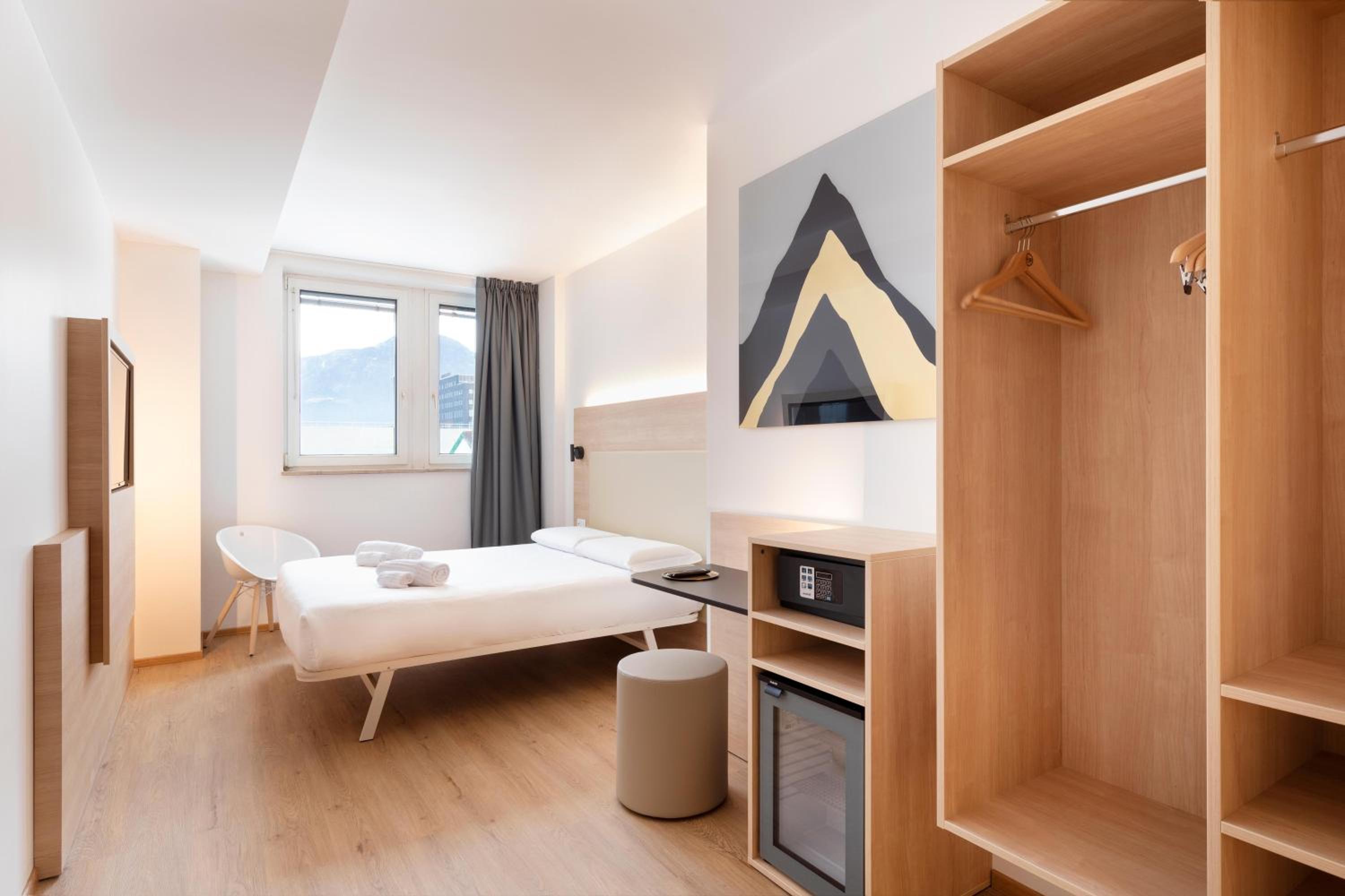 Double Room - Photo 5