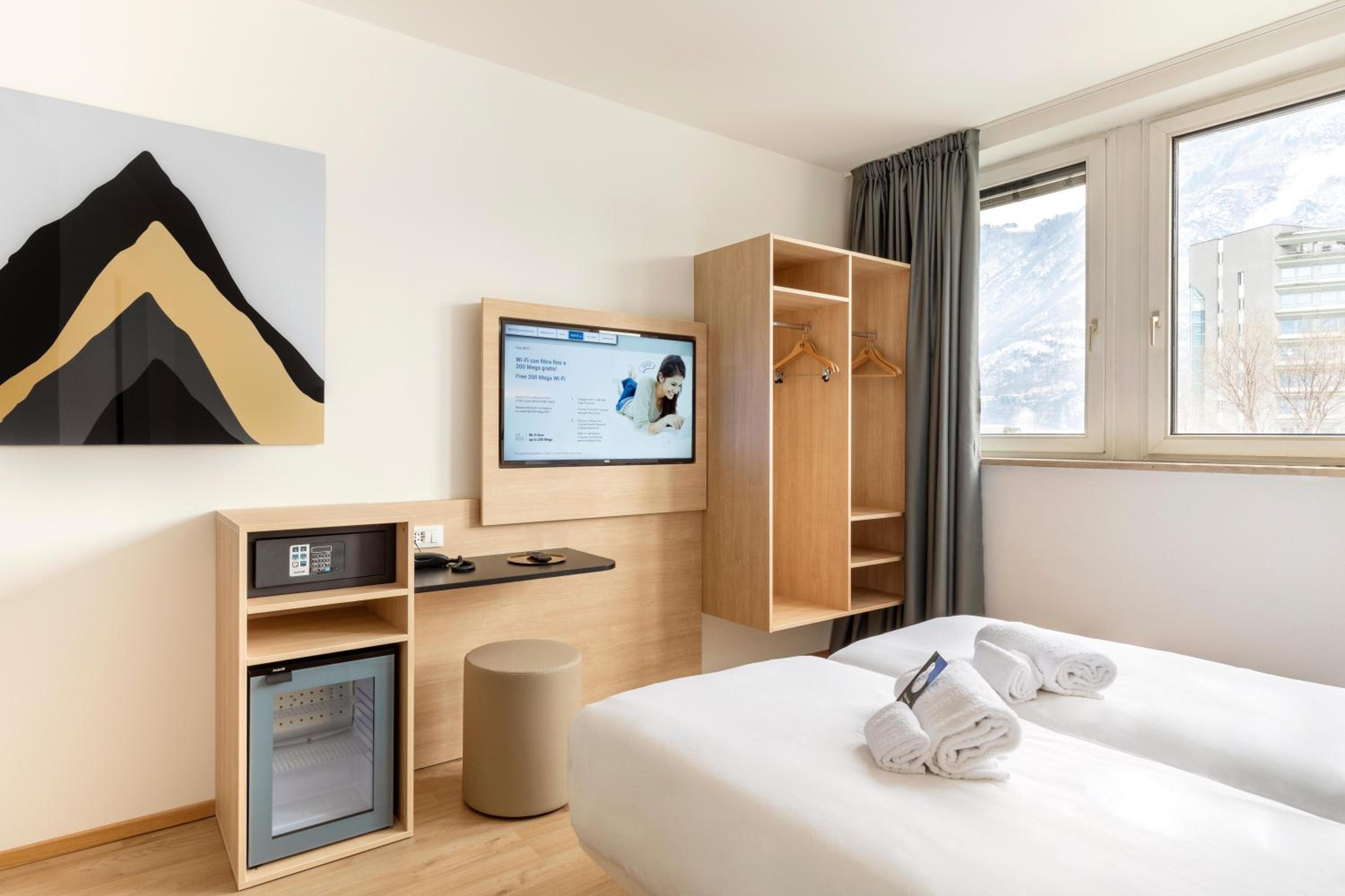 Twin Room - Photo 4