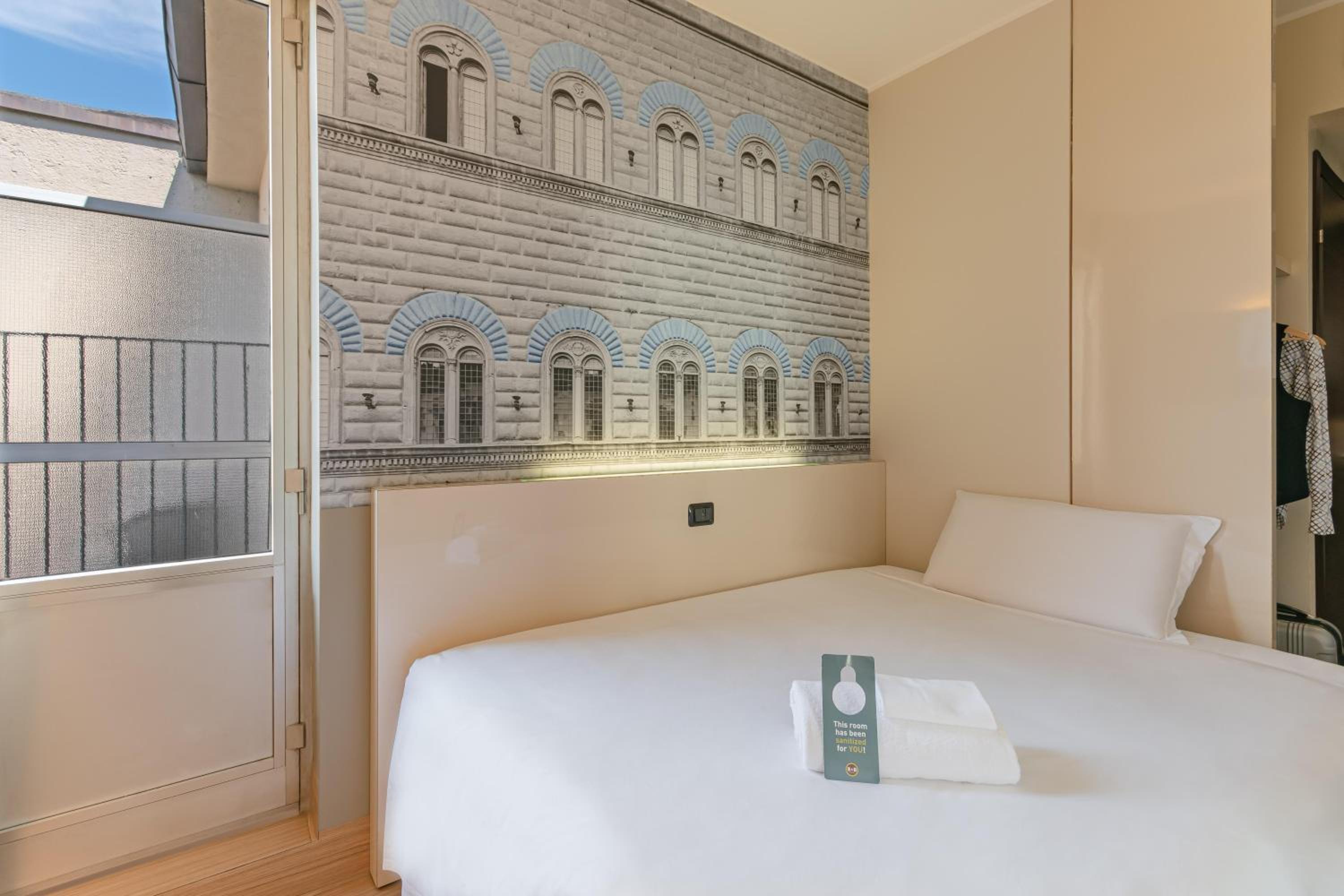 Single Room with Terrace