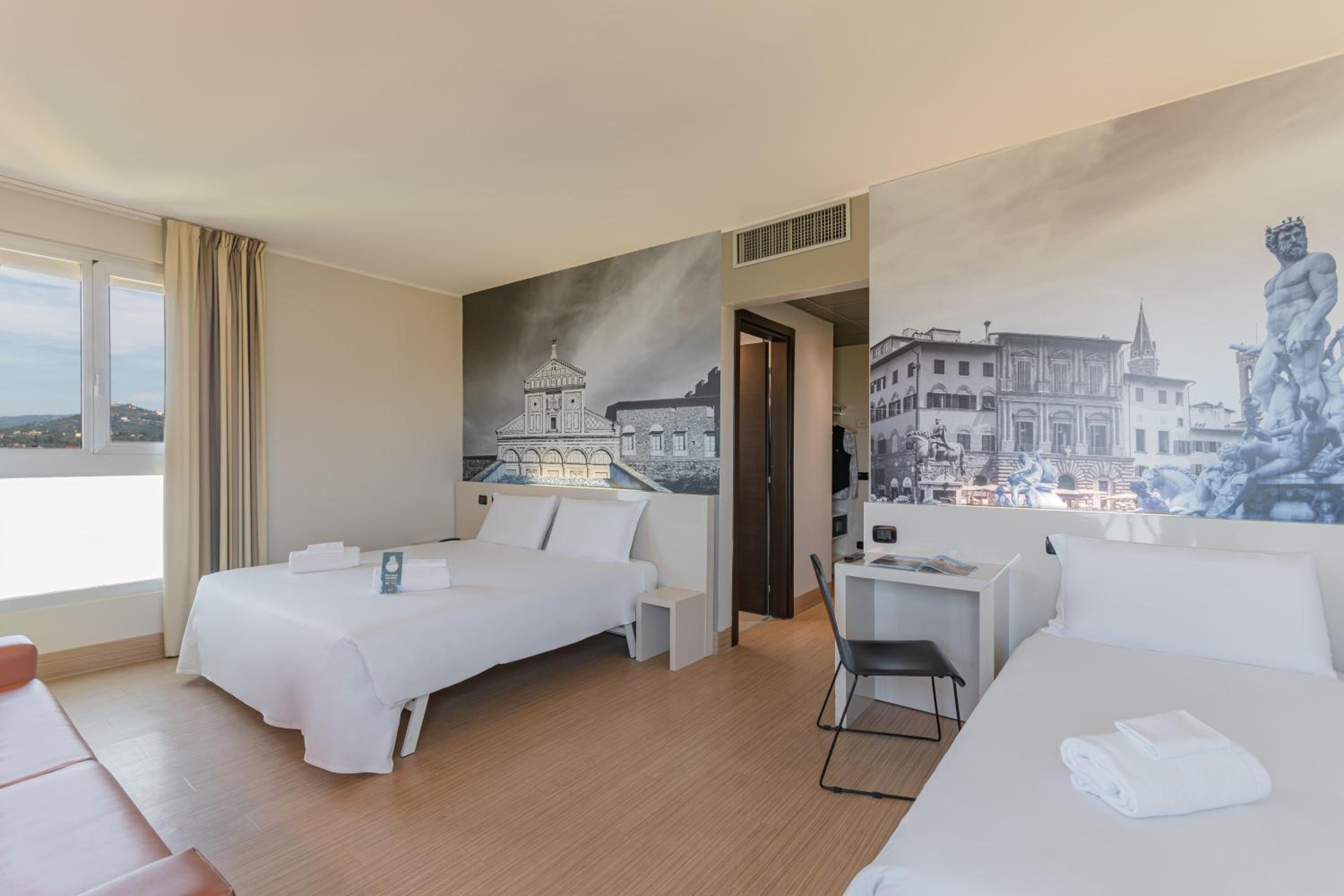 Triple Room thumbnail 5