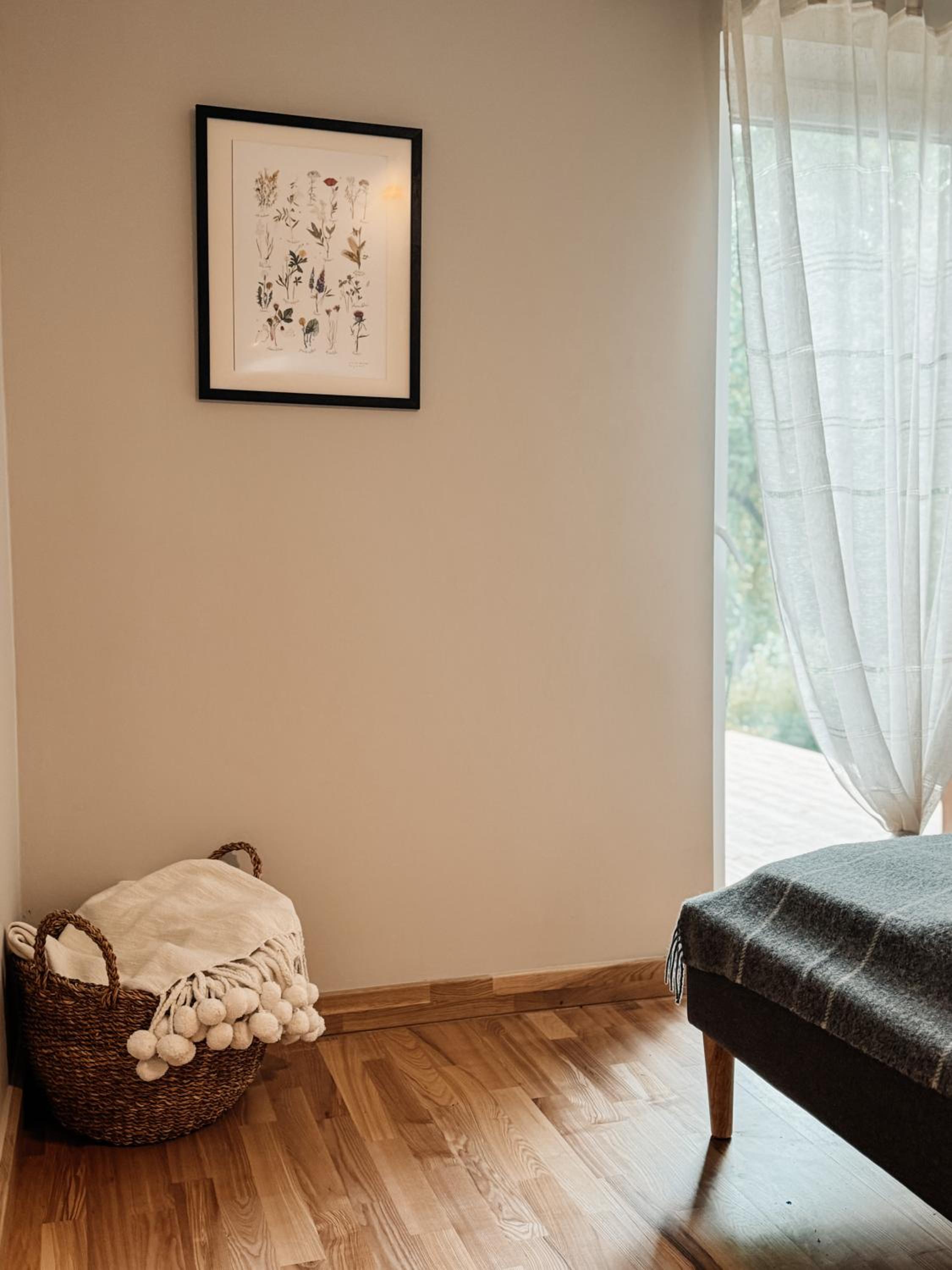 One-Bedroom Apartment - Photo 9