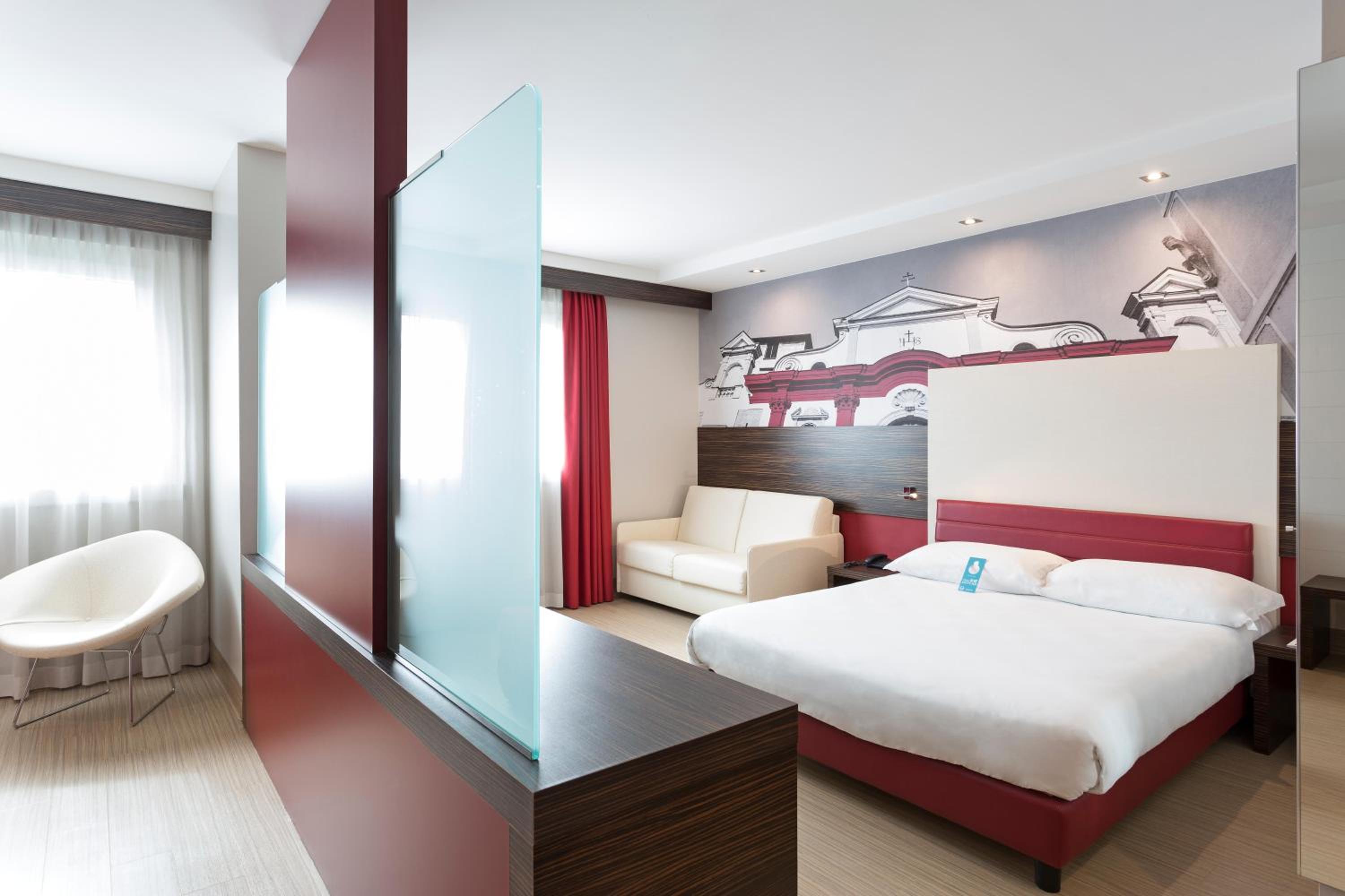 Quadruple Room - Photo 1