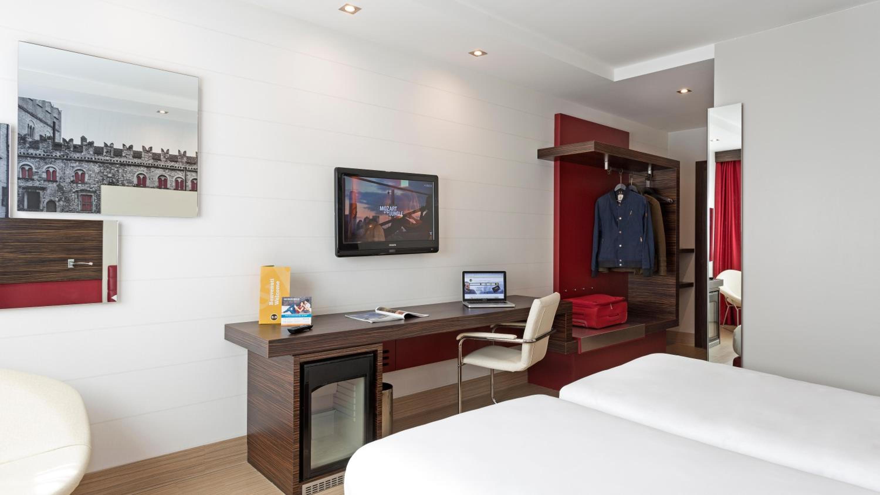 Twin Room - Photo 1