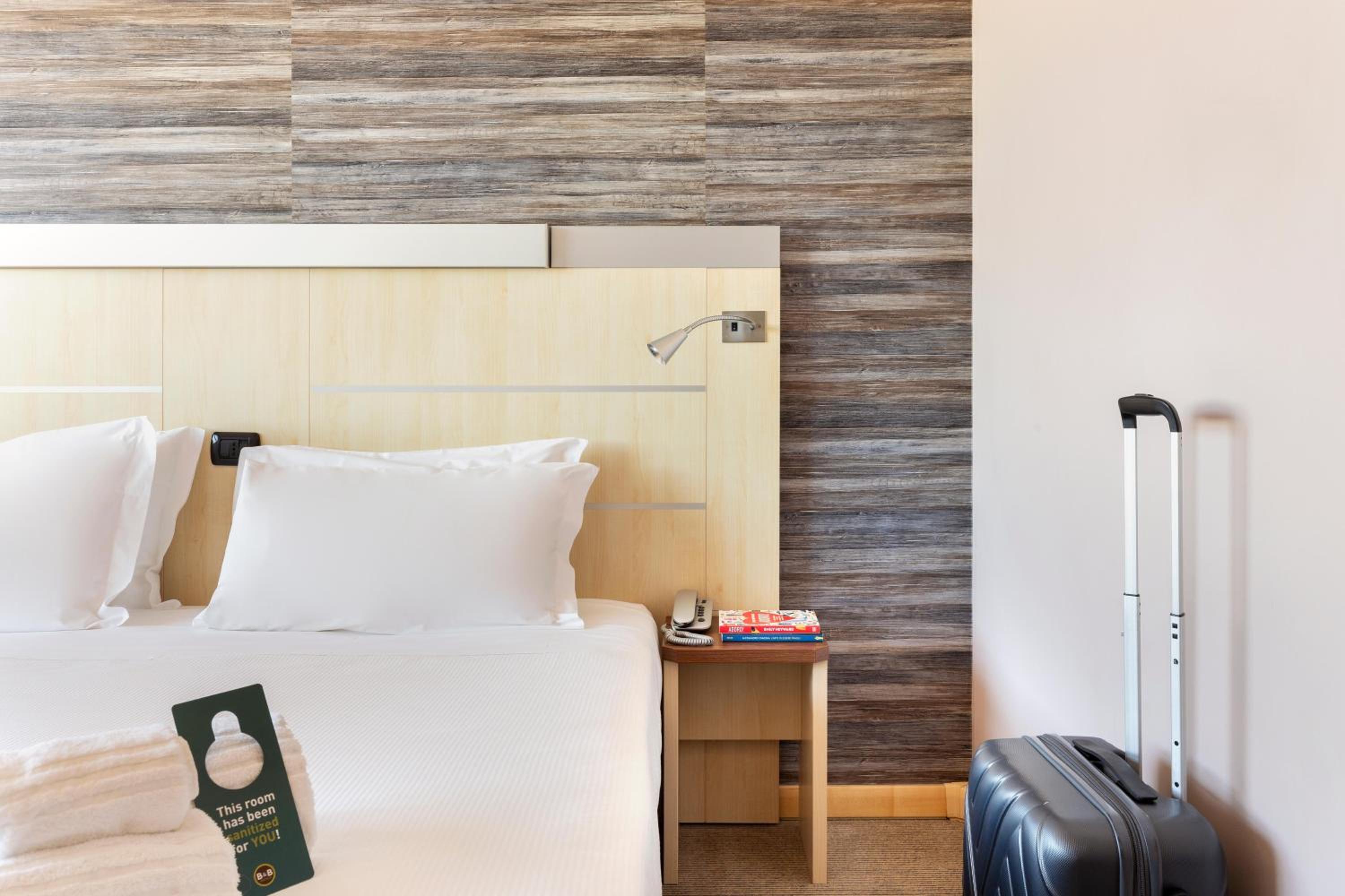 Superior Double Room - Photo 12