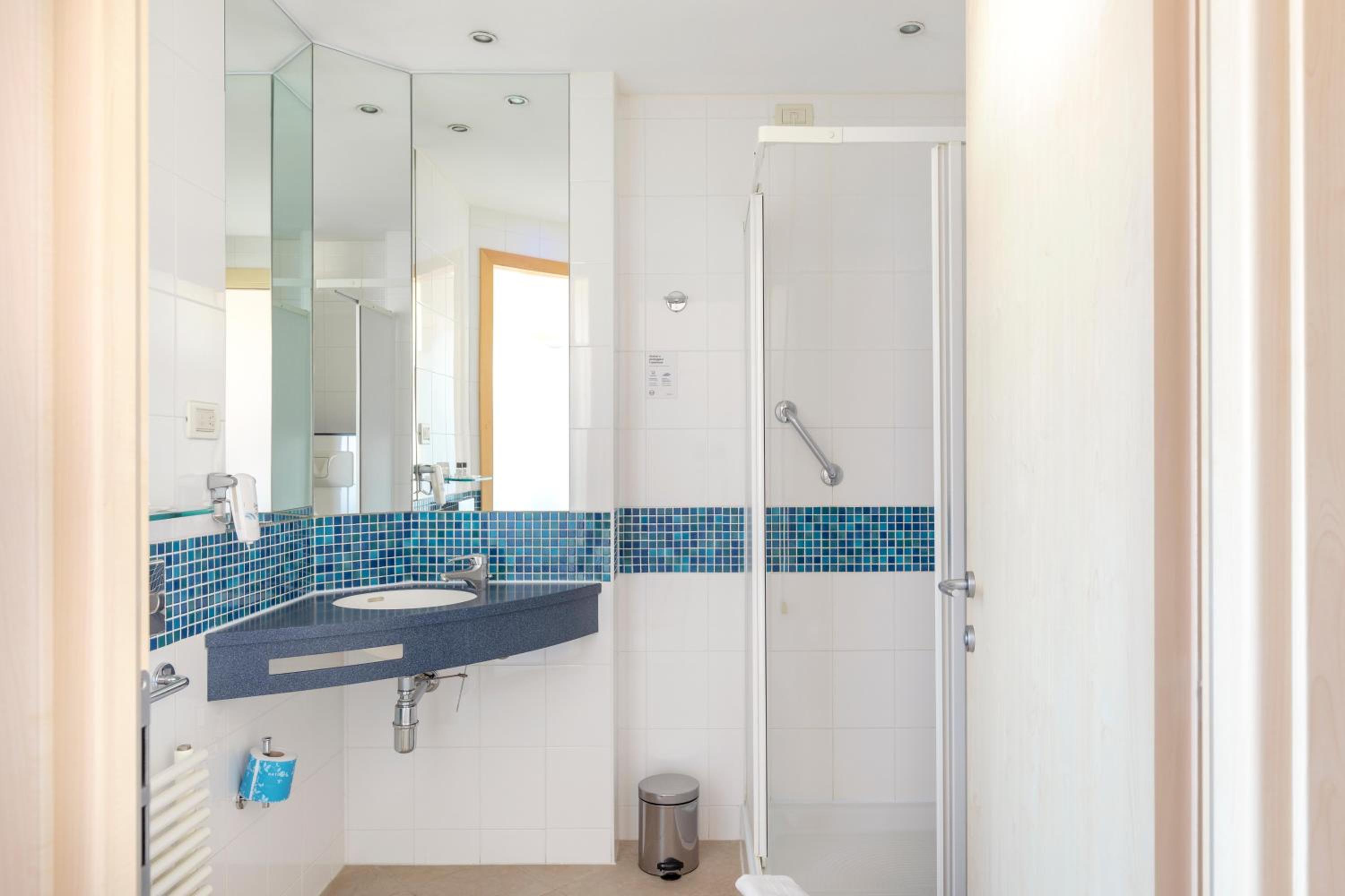 Superior Double Room - Photo 7