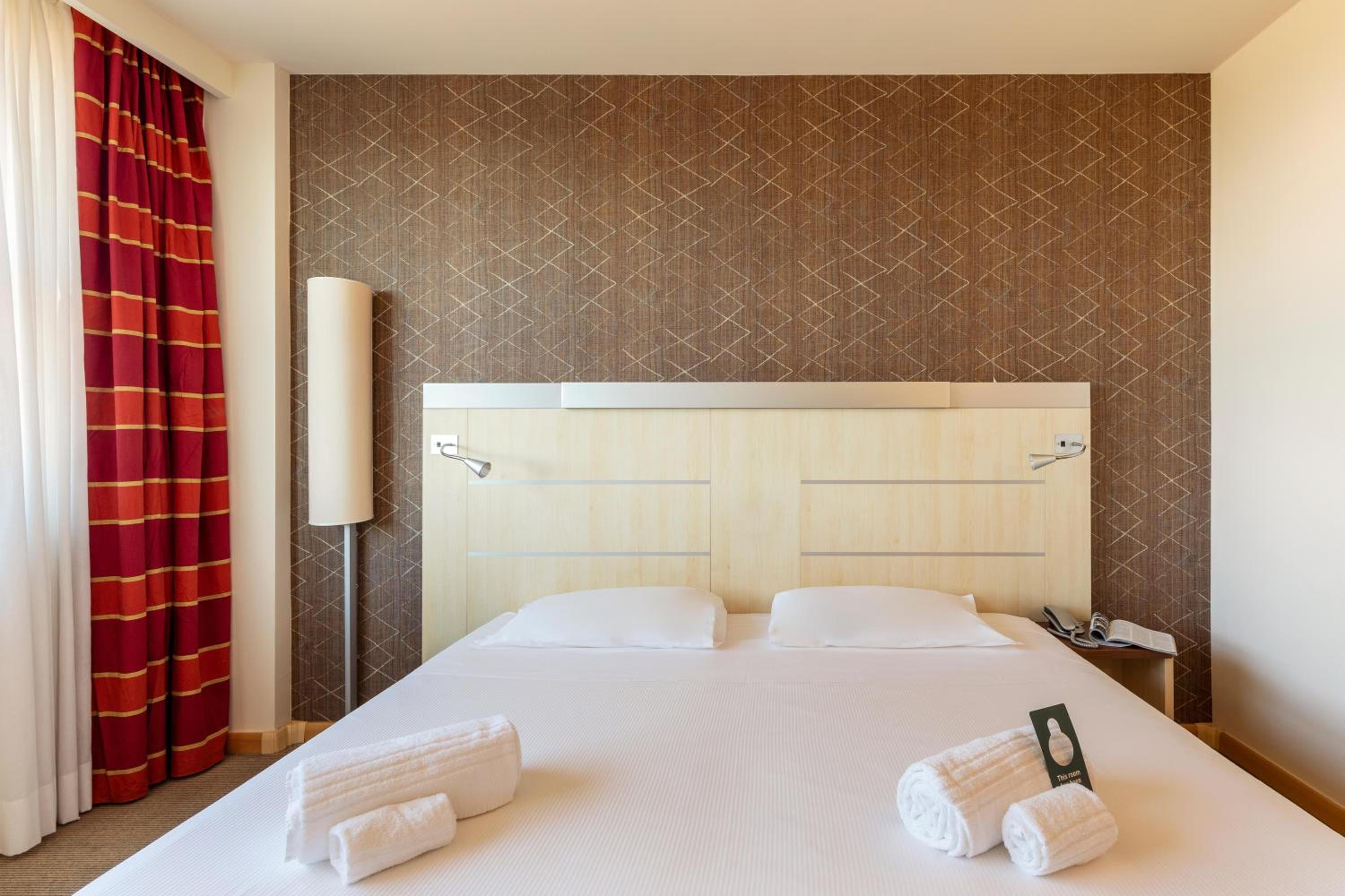 Double Room - Photo 5