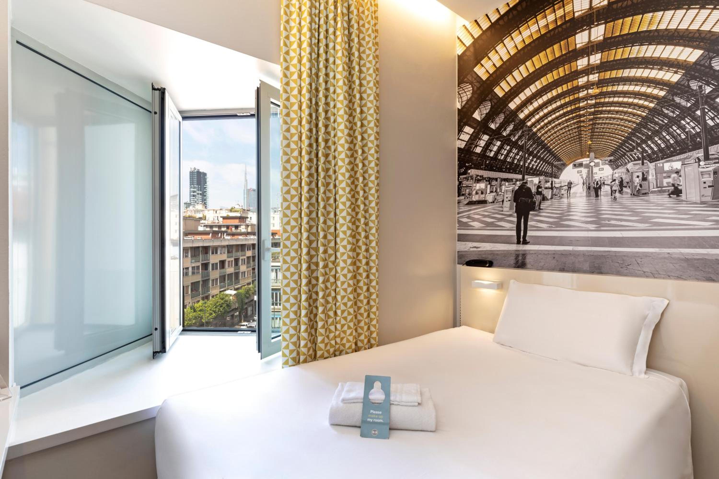 Superior Single Room thumbnail 5