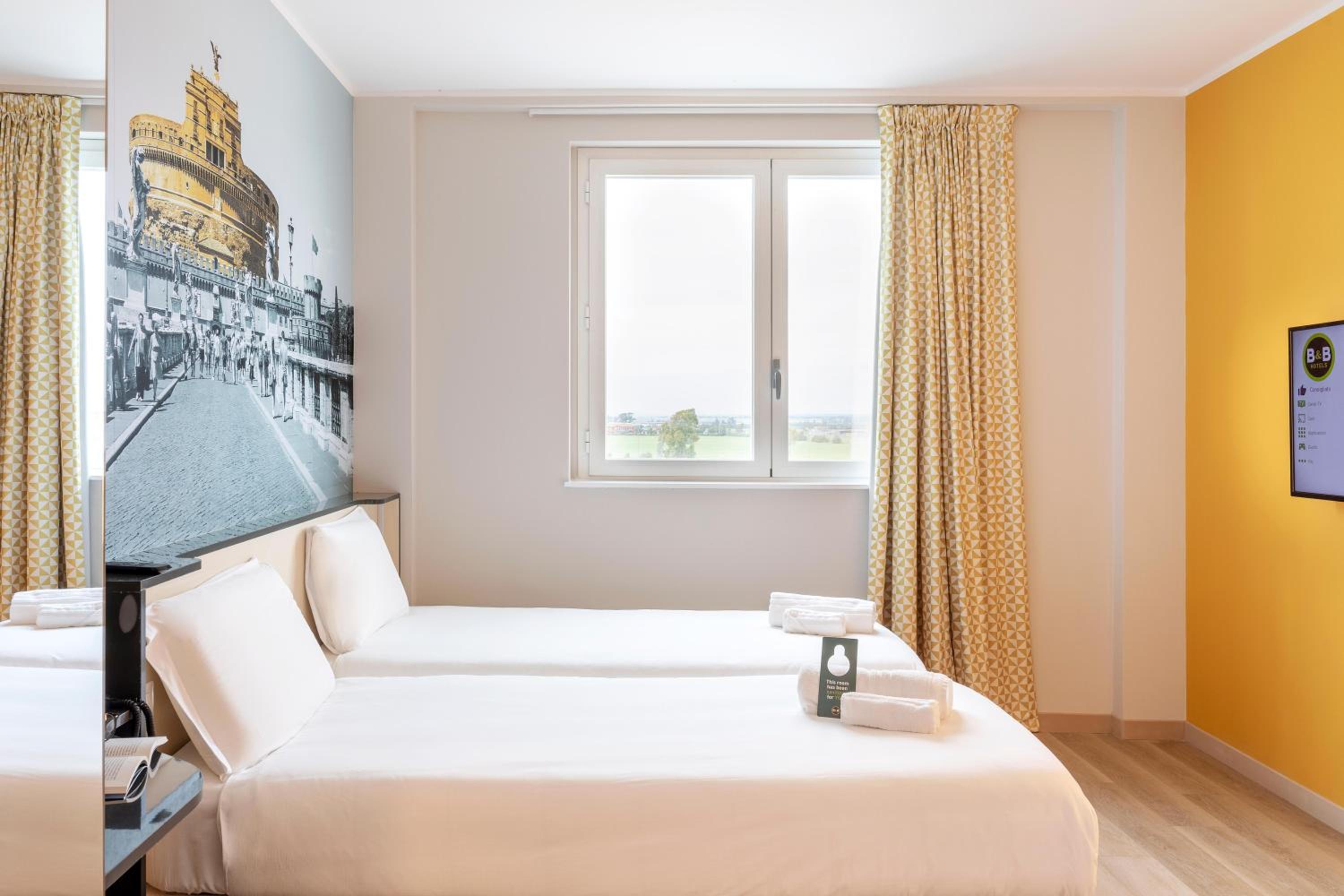 Twin Room - Photo 1