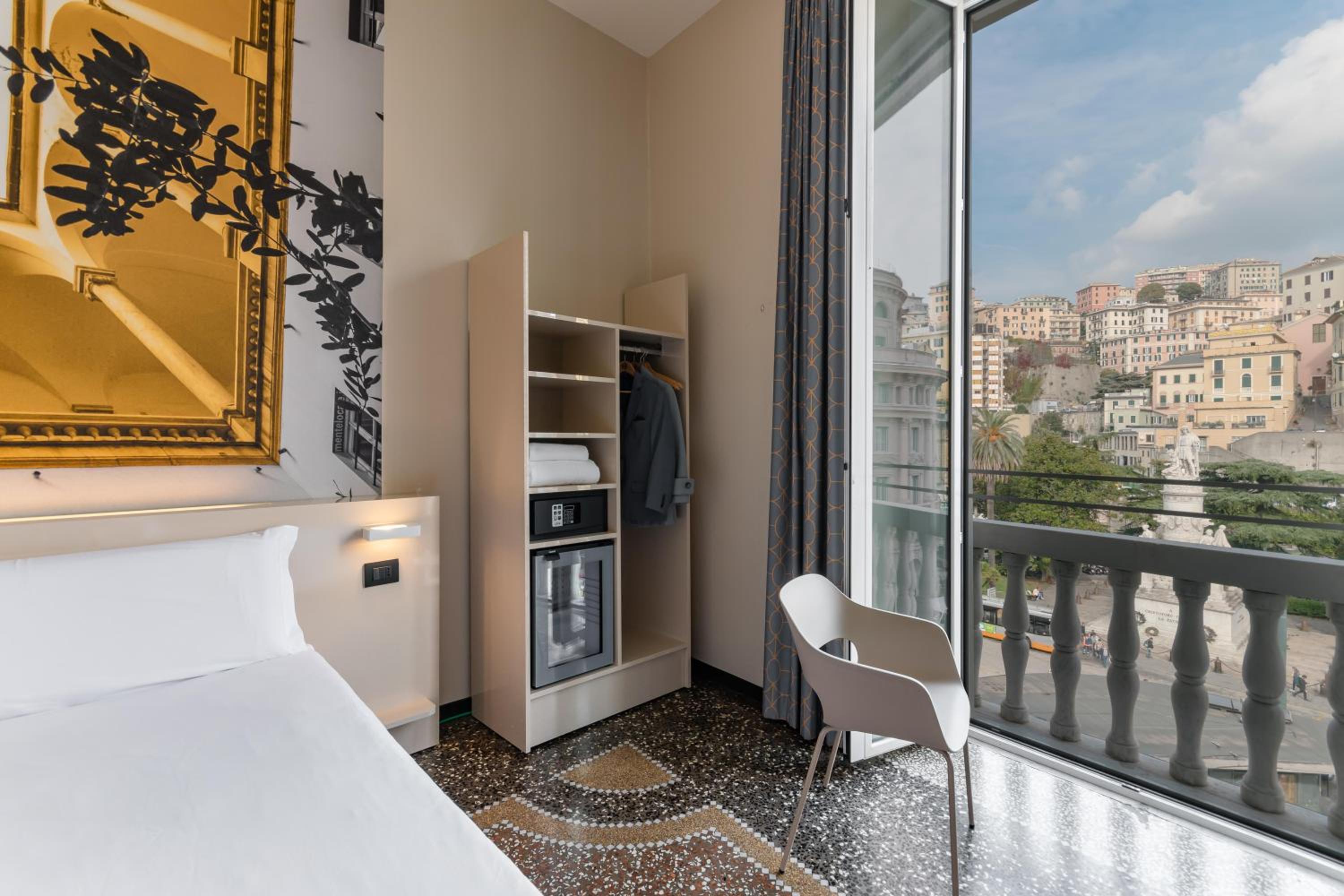 Triple Room - Photo 13