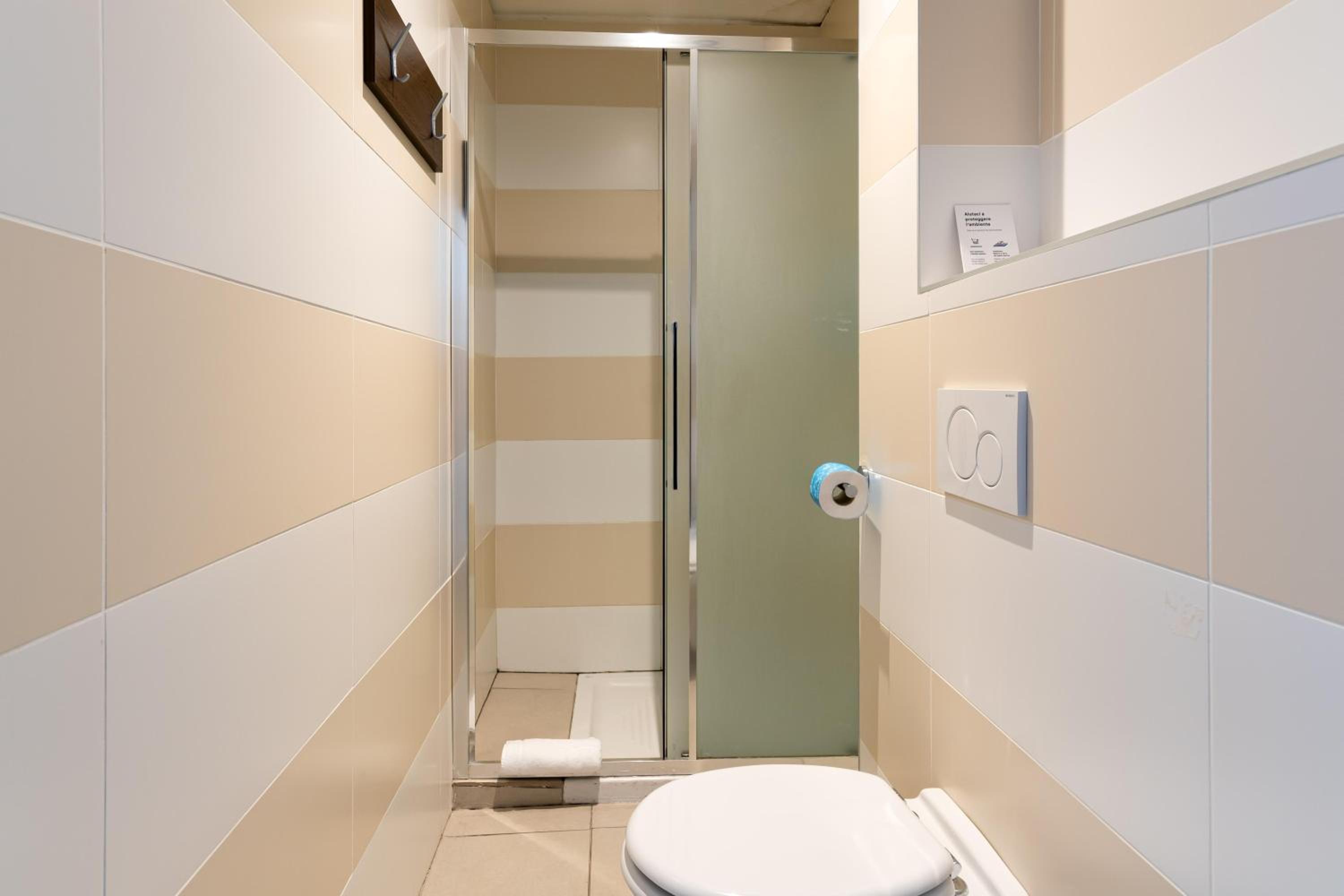 Single Room - Photo 7