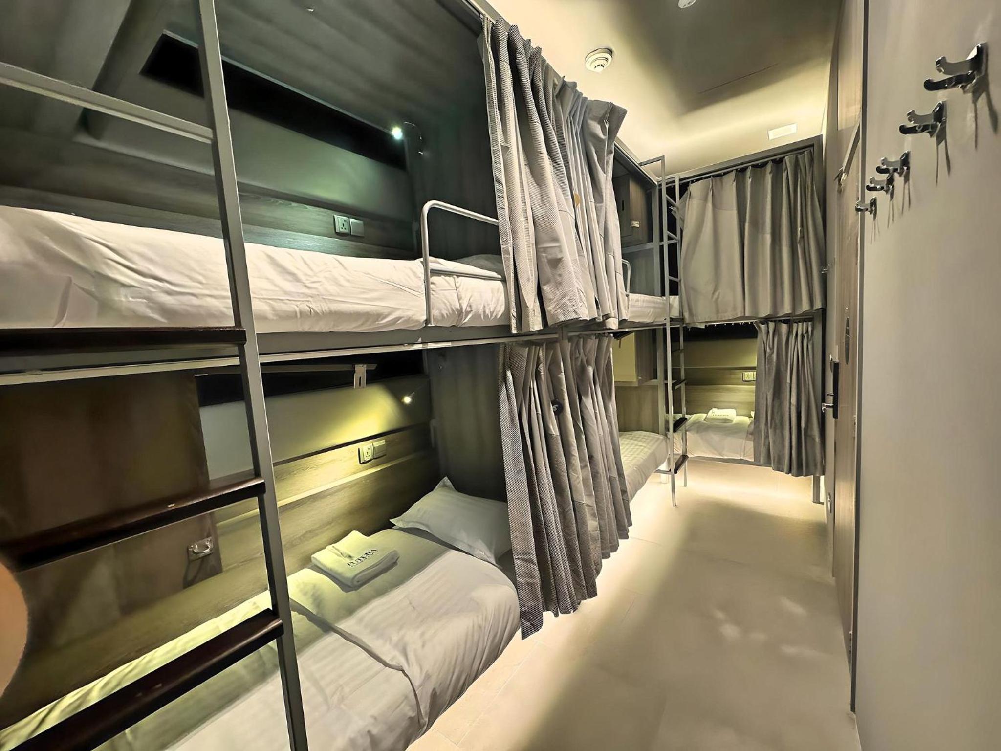 Private Ensuite Room for 6 Pax photo 1