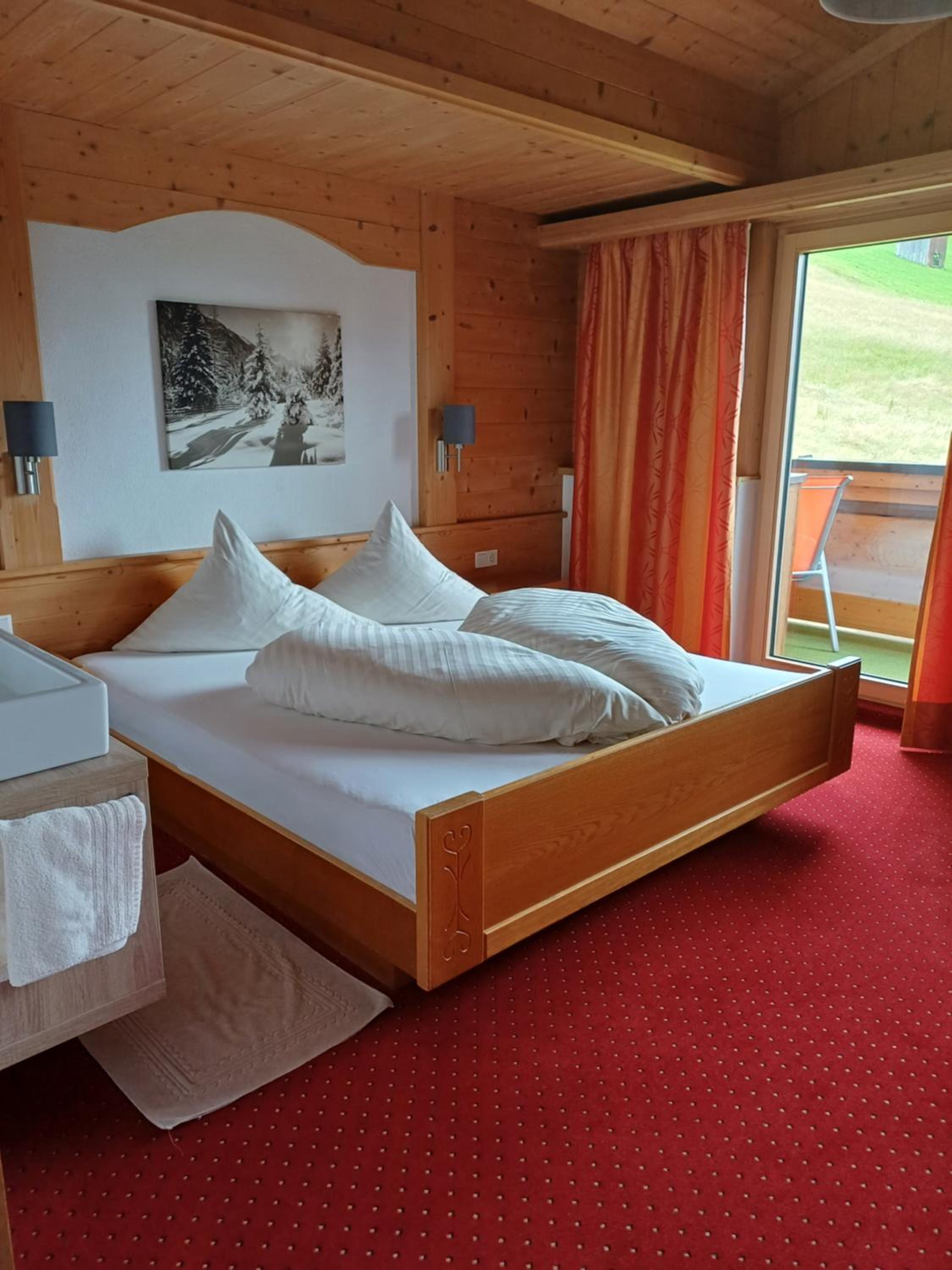 Two-Bedroom Apartment with Balcony photo 1
