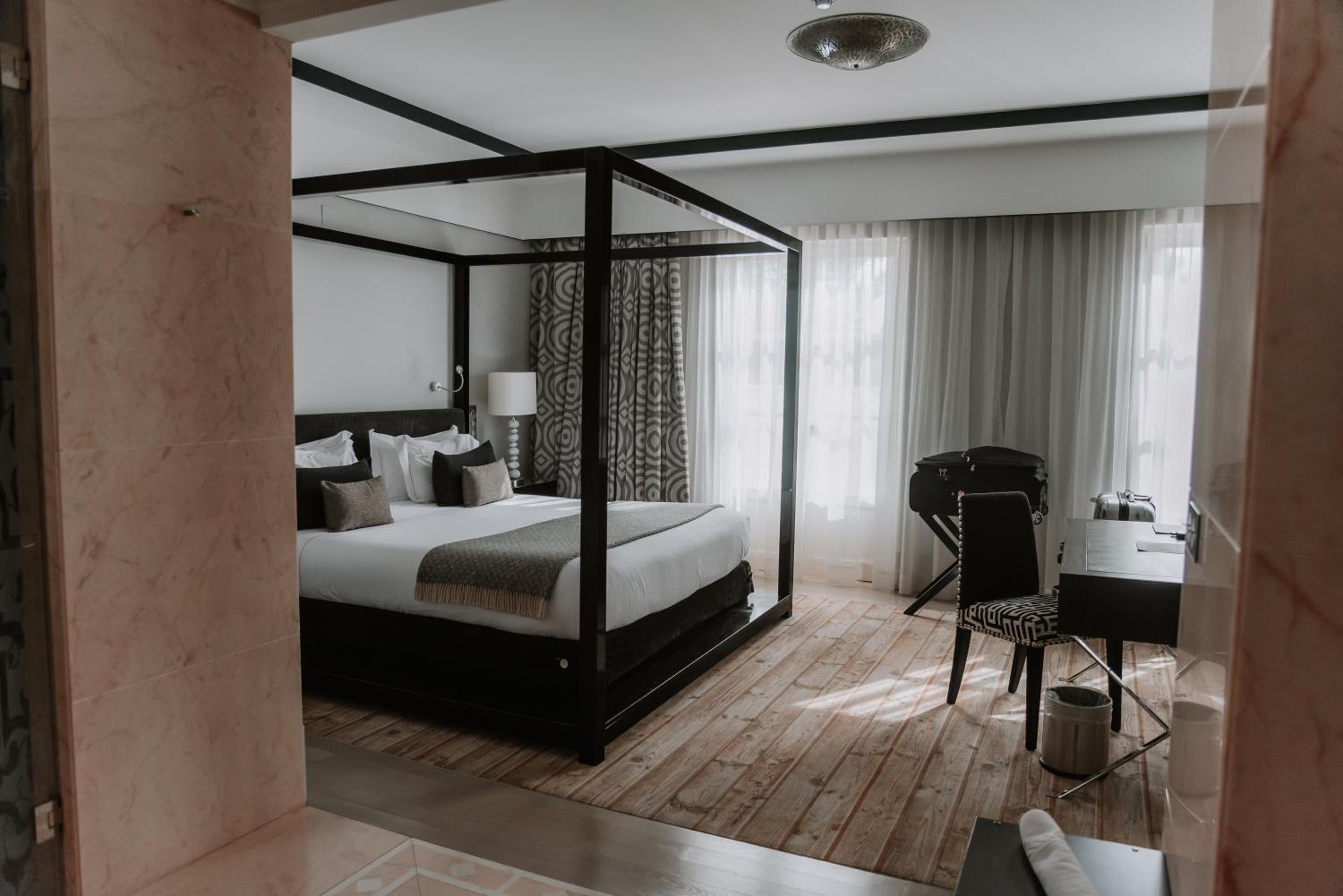 Superior Deluxe Double or Twin Room  photo 2