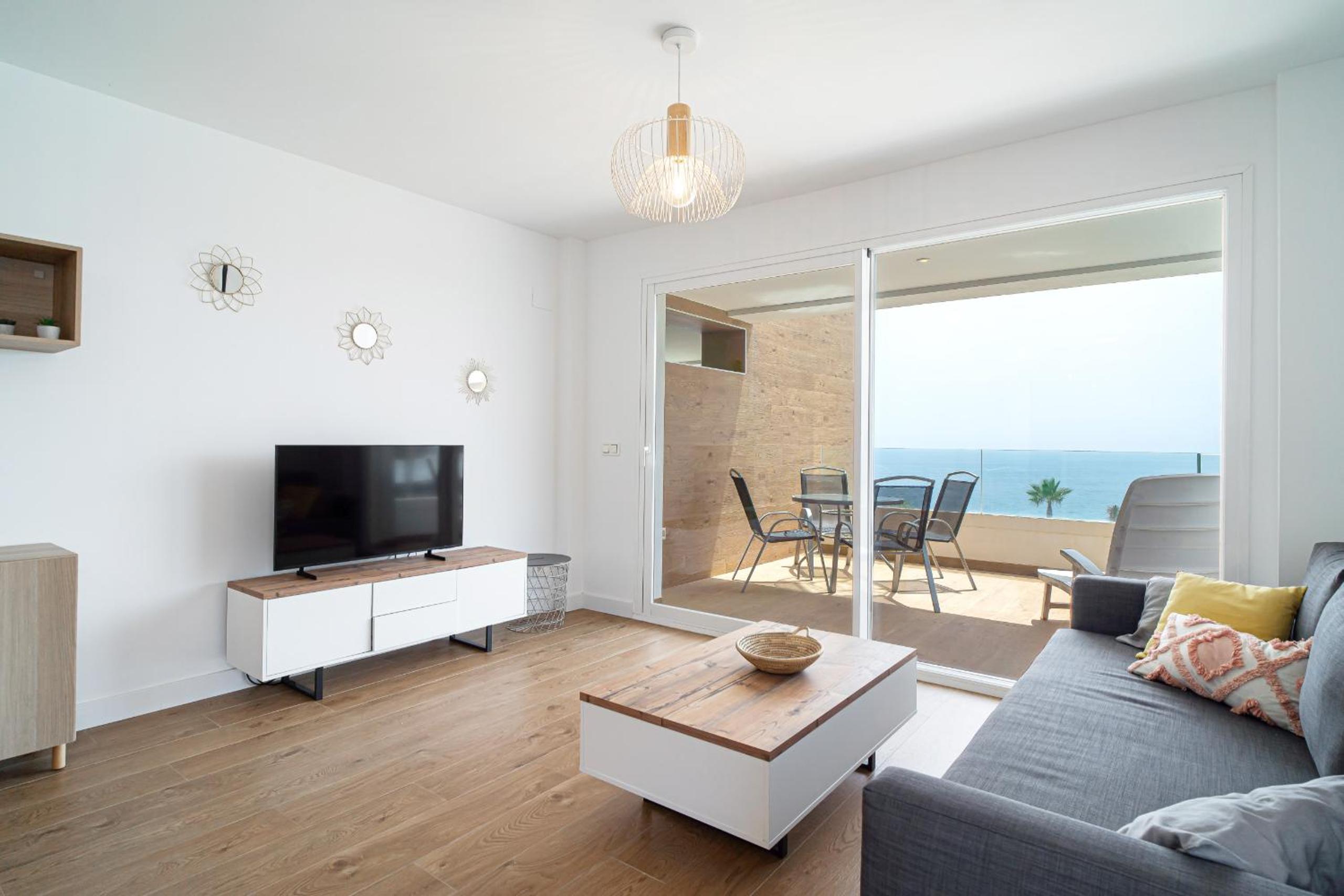 Apartamento de lujo de una habitación con vistas al mar