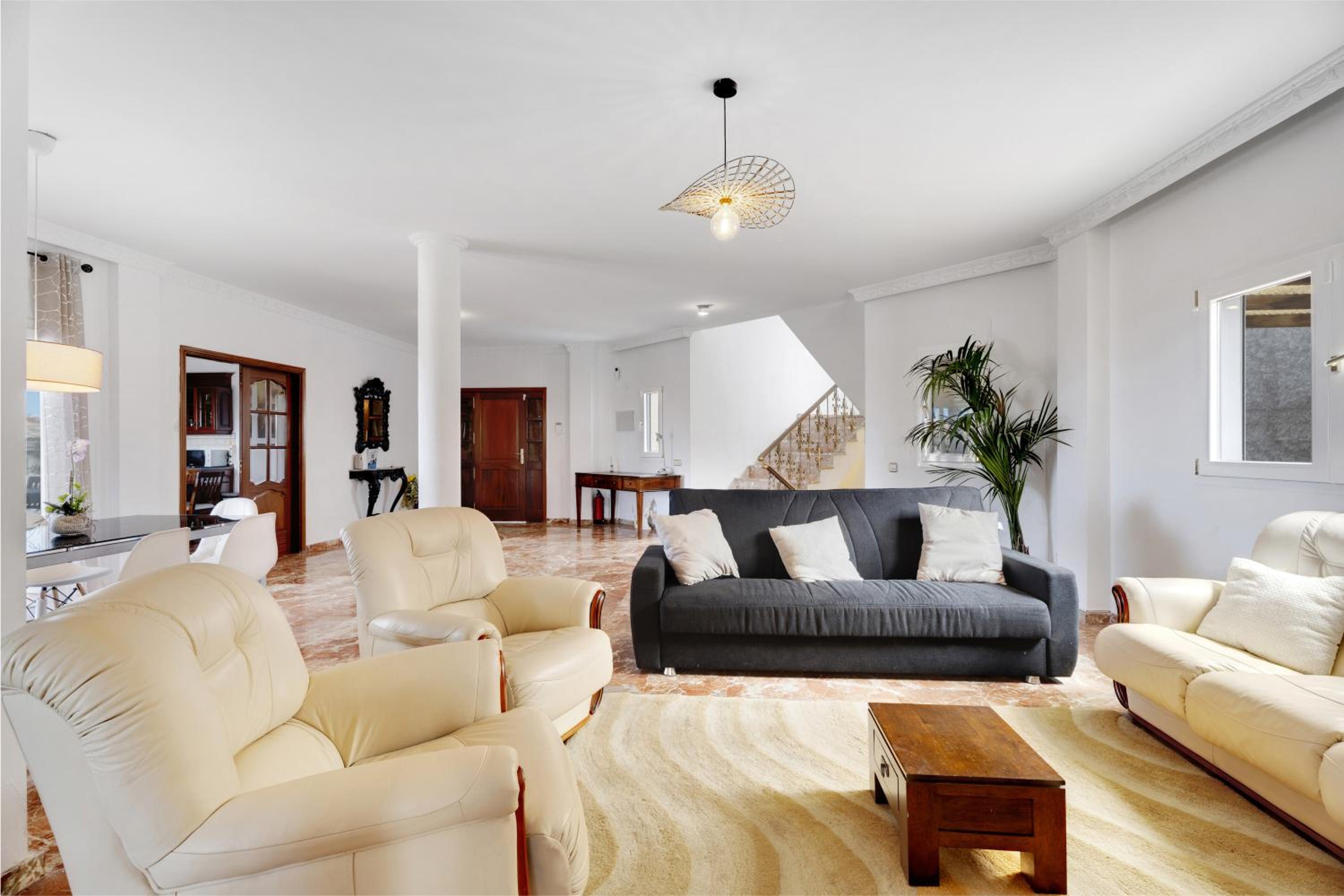 Casa de Seis Habitaciones