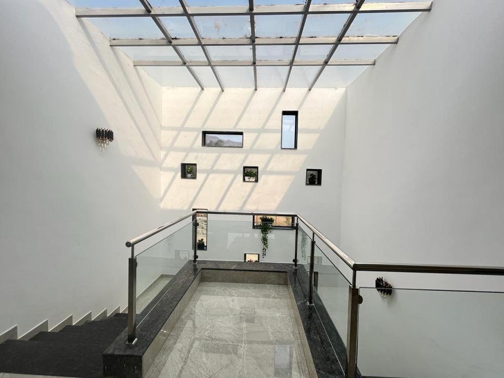 Villa photo 2