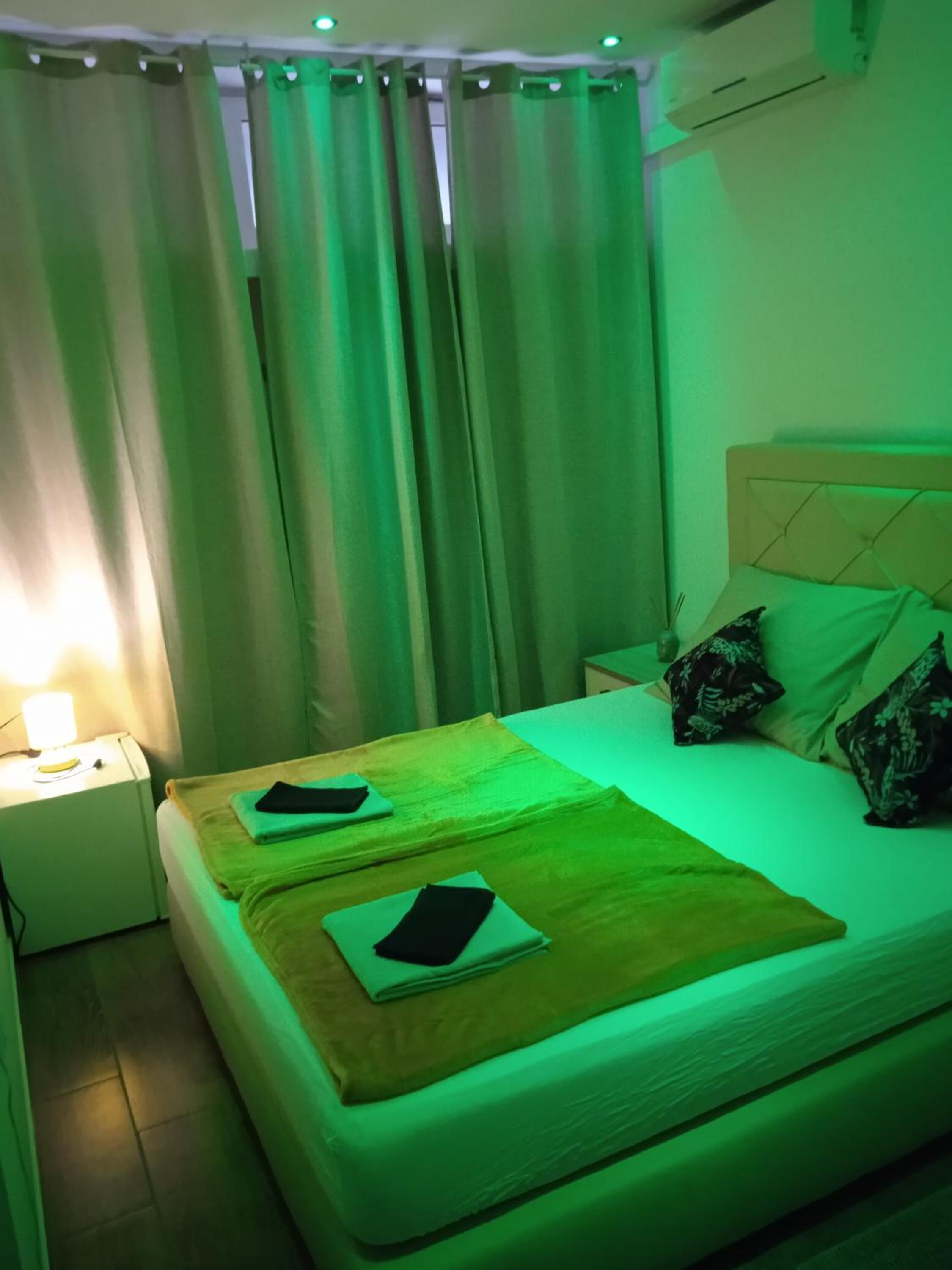 Deluxe Double or Twin Room - Photo 7