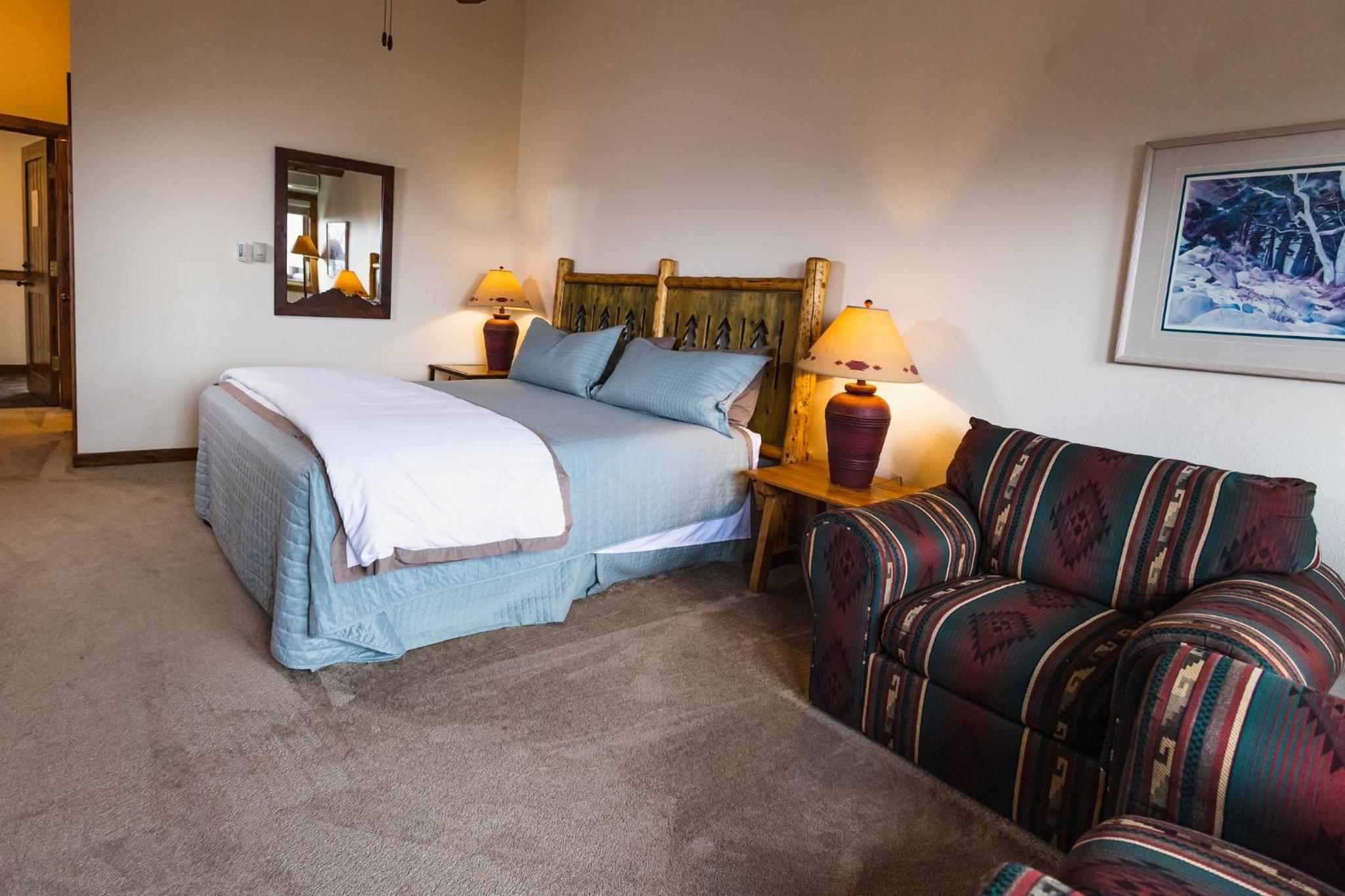 King Suite with Balcony - Photo 1