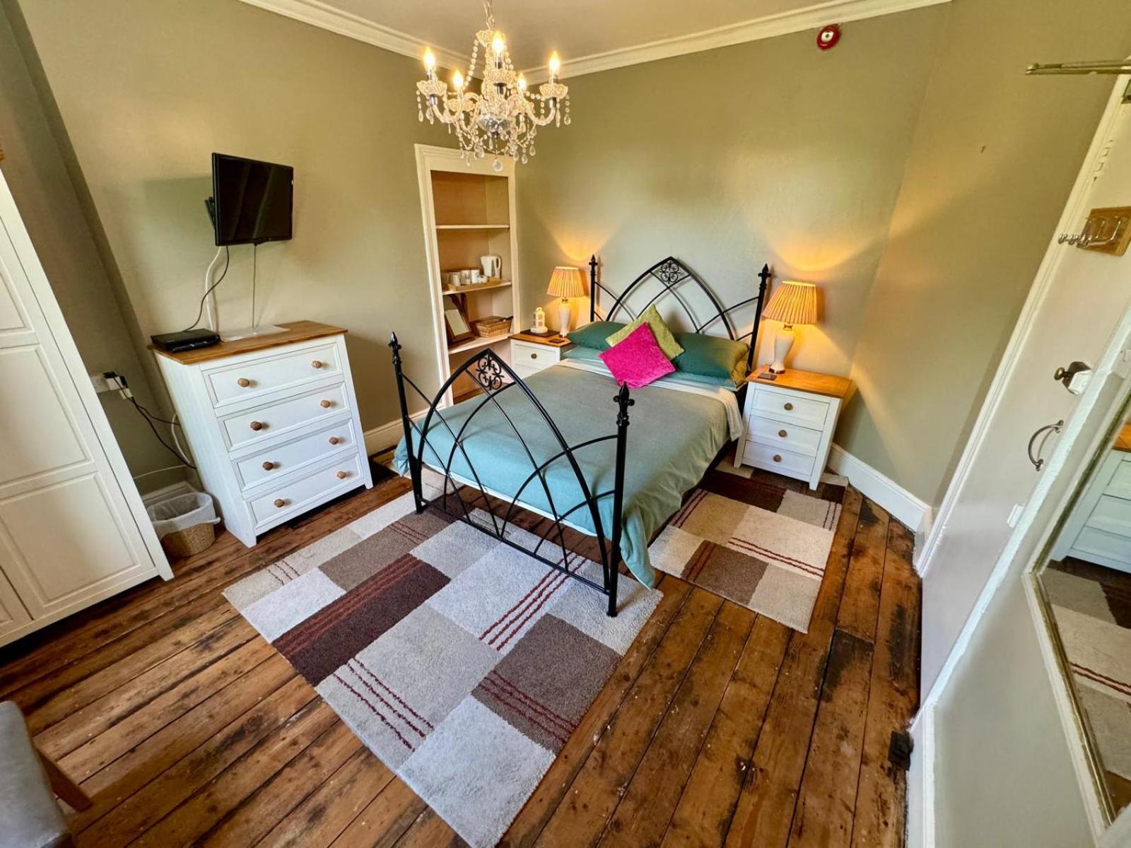 Double Room with Private Bathroom photo 1