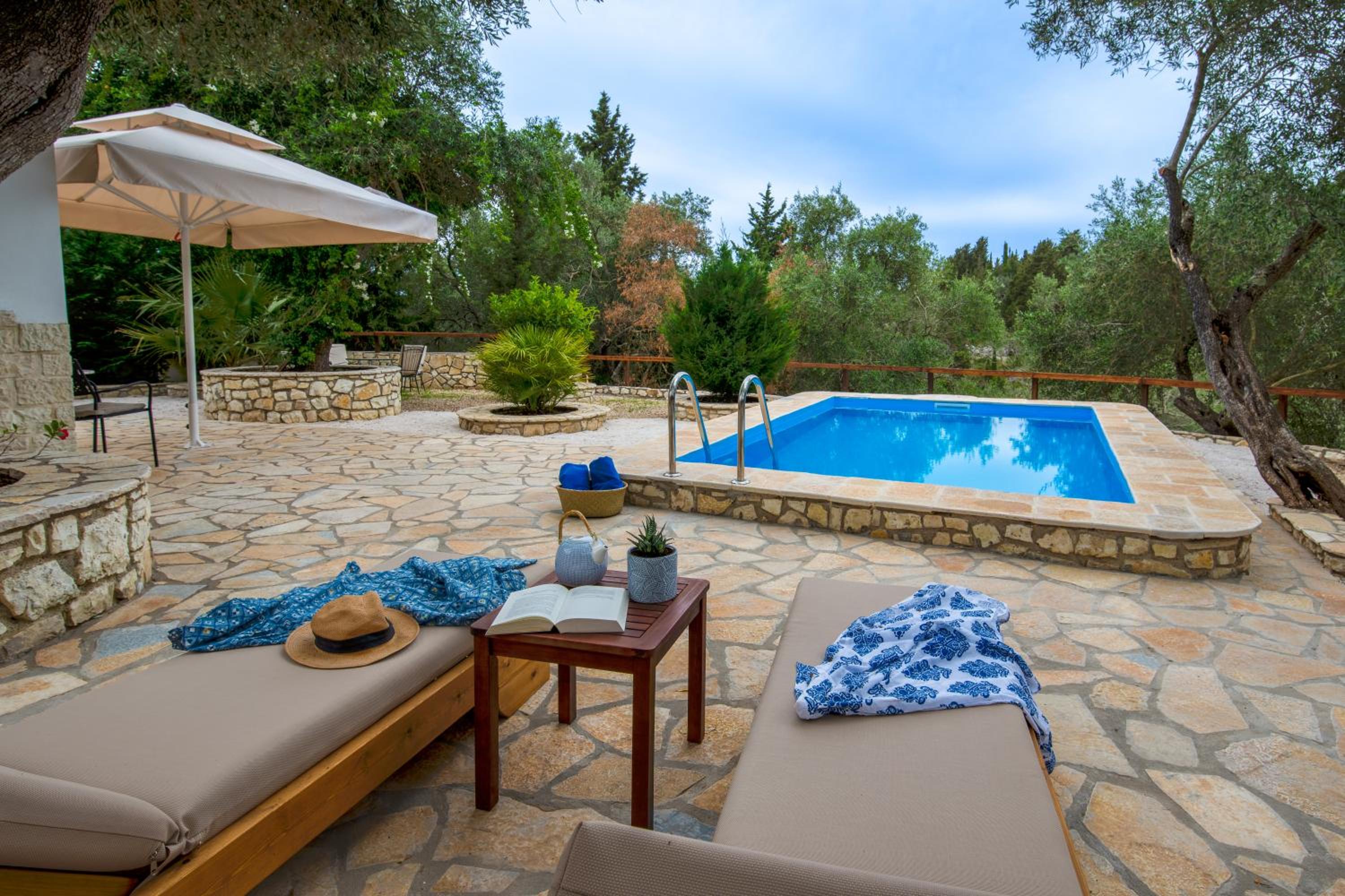 Villa with Private Pool photo 3