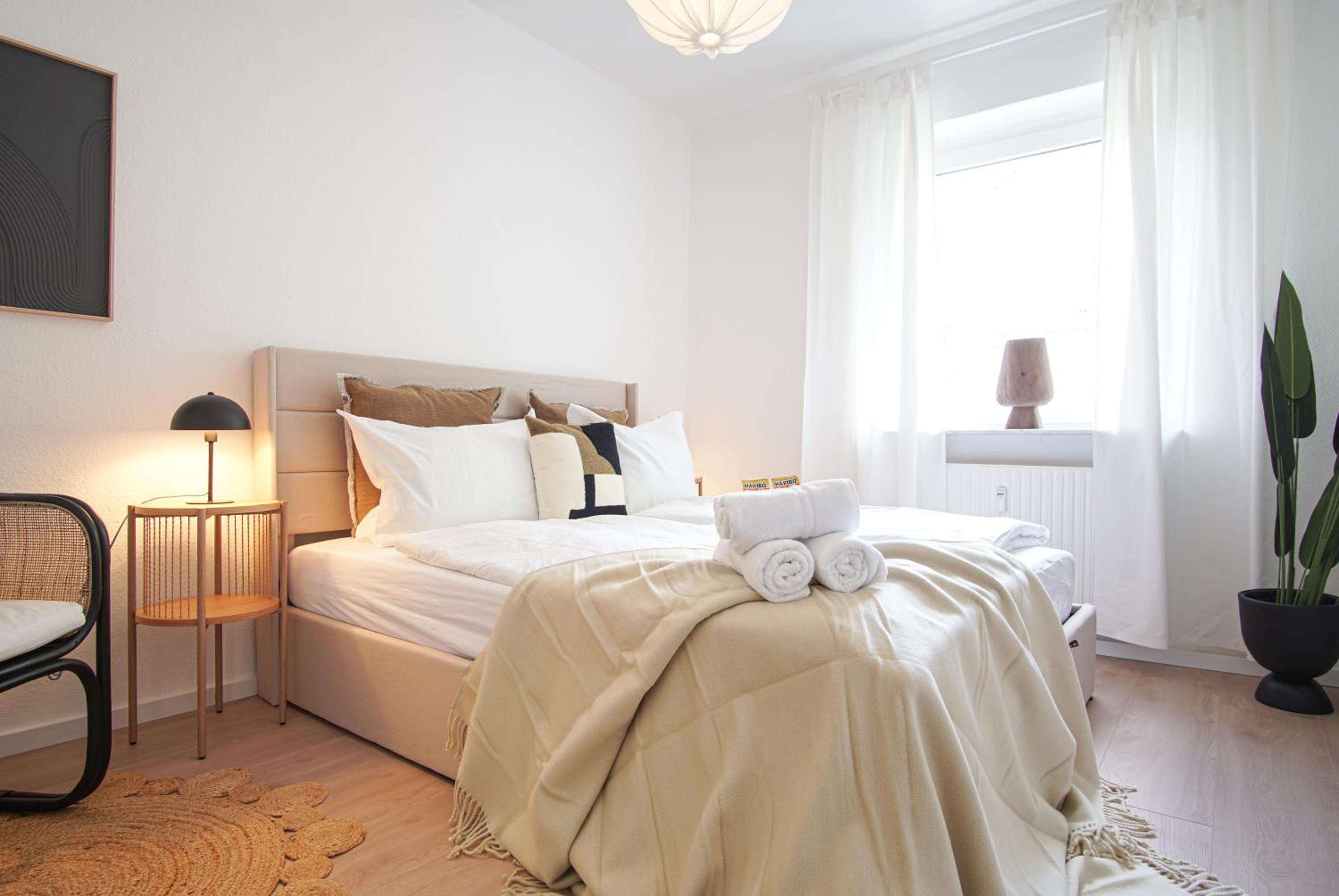 Two-Bedroom Apartment with Balcony photo 3